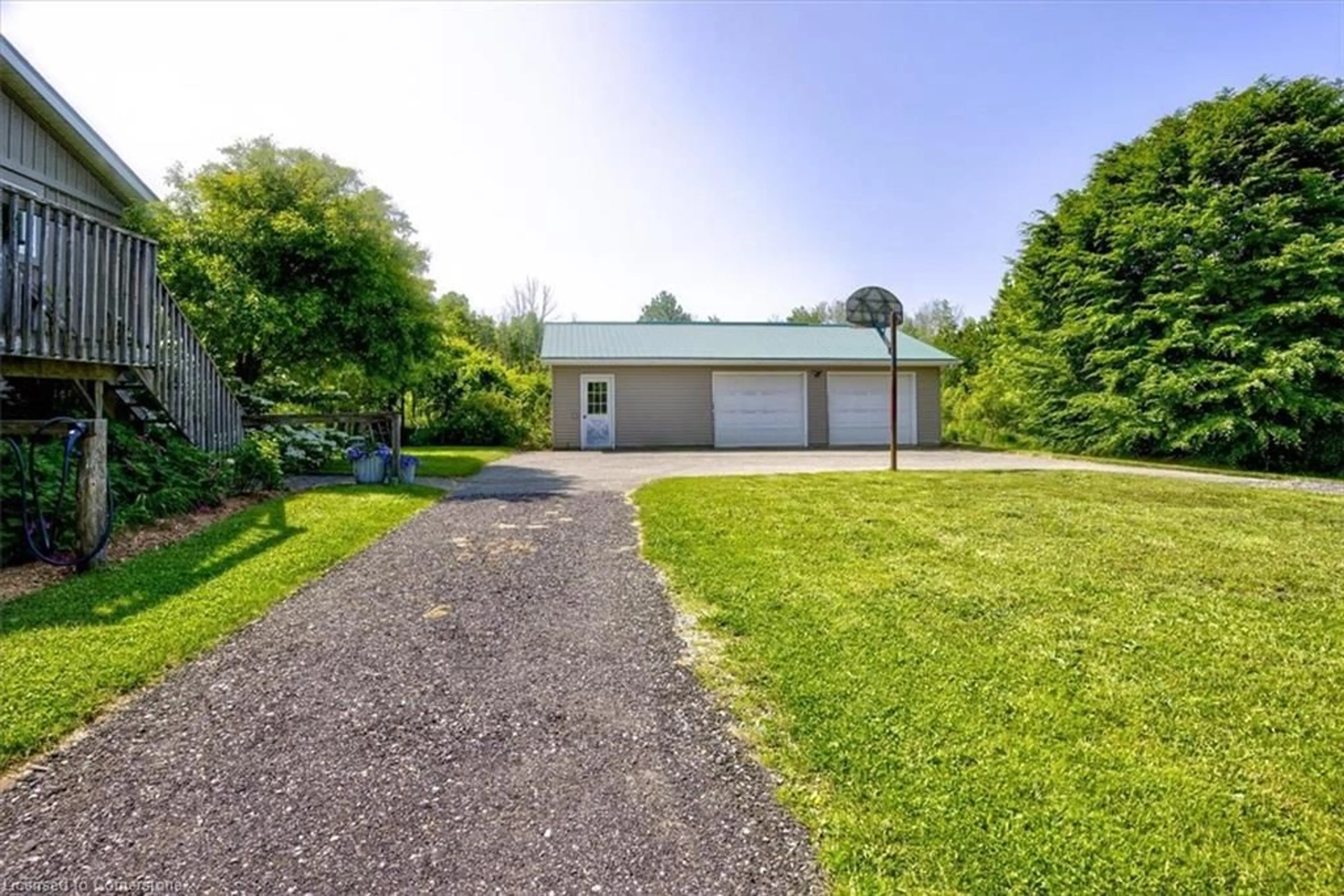 A pic from outside/outdoor area/front of a property/back of a property/a pic from drone, unknown for 274 Concession 7 Townsend, Waterford Ontario N0E 1Y0