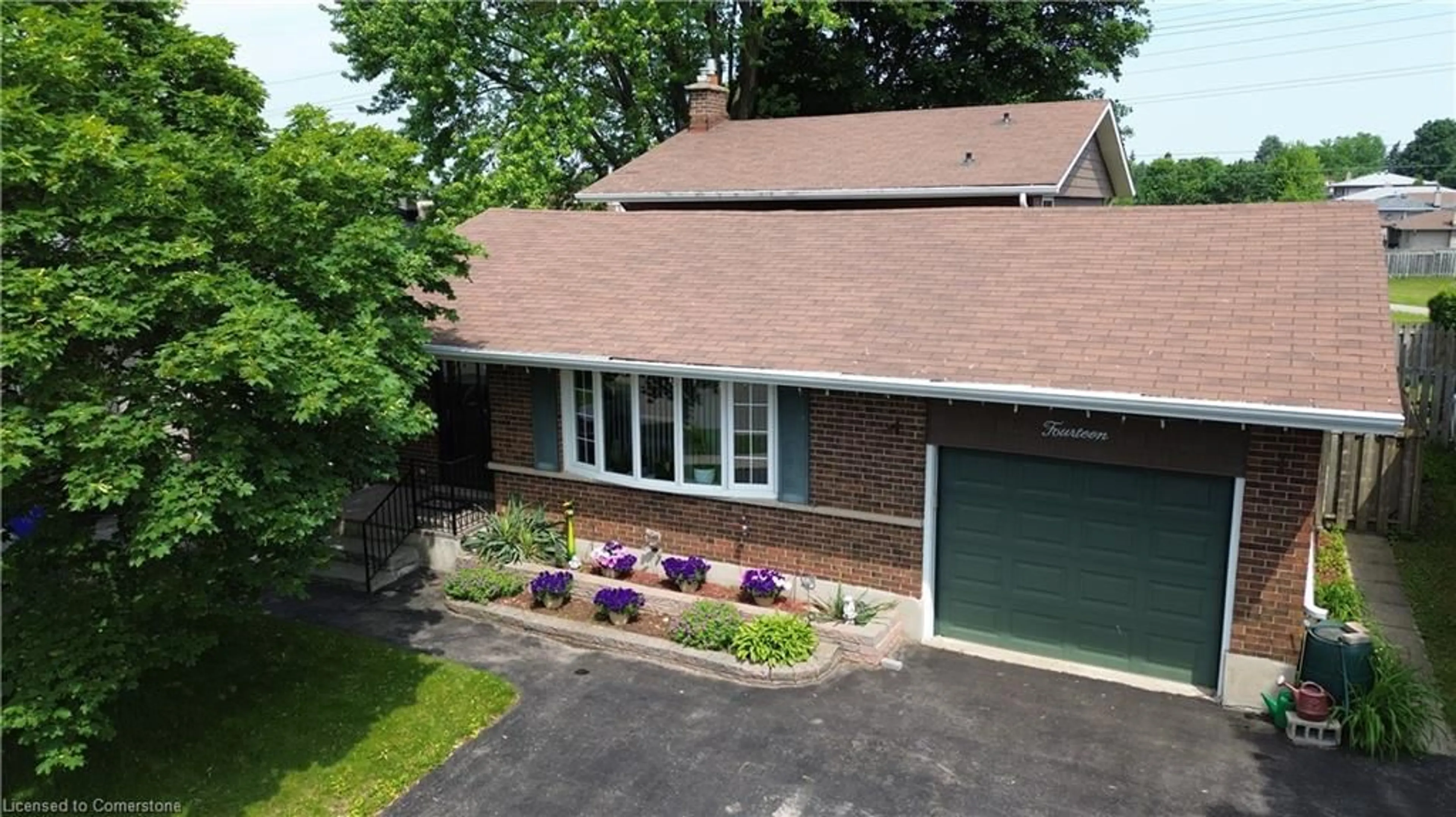 A pic from outside/outdoor area/front of a property/back of a property/a pic from drone, street for 14 Dunsmere Dr, Kitchener Ontario N2E 2B4