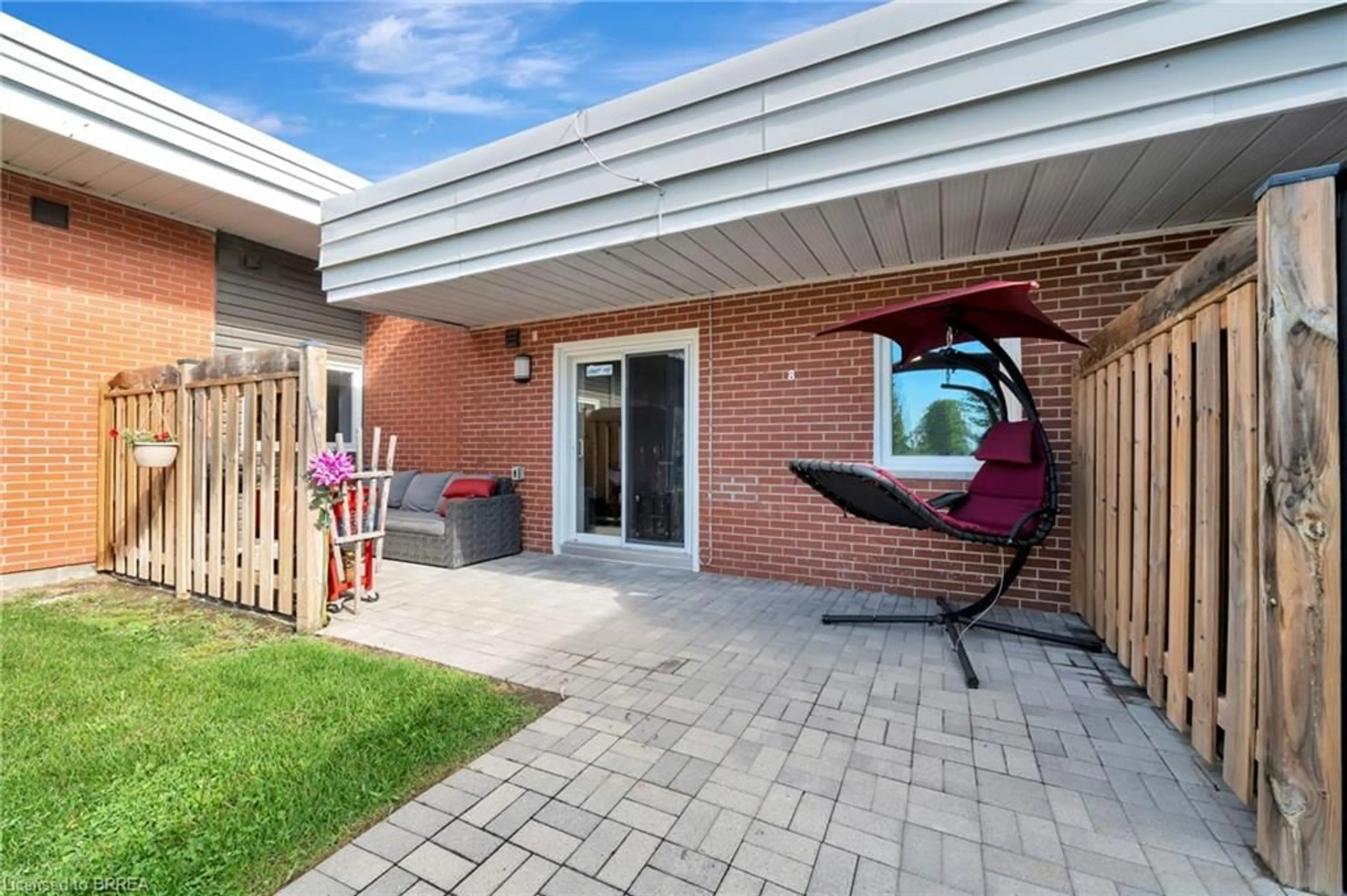 Patio, street for 992 Windham Centre Rd #8, Windham Centre Ontario N0E 2A0