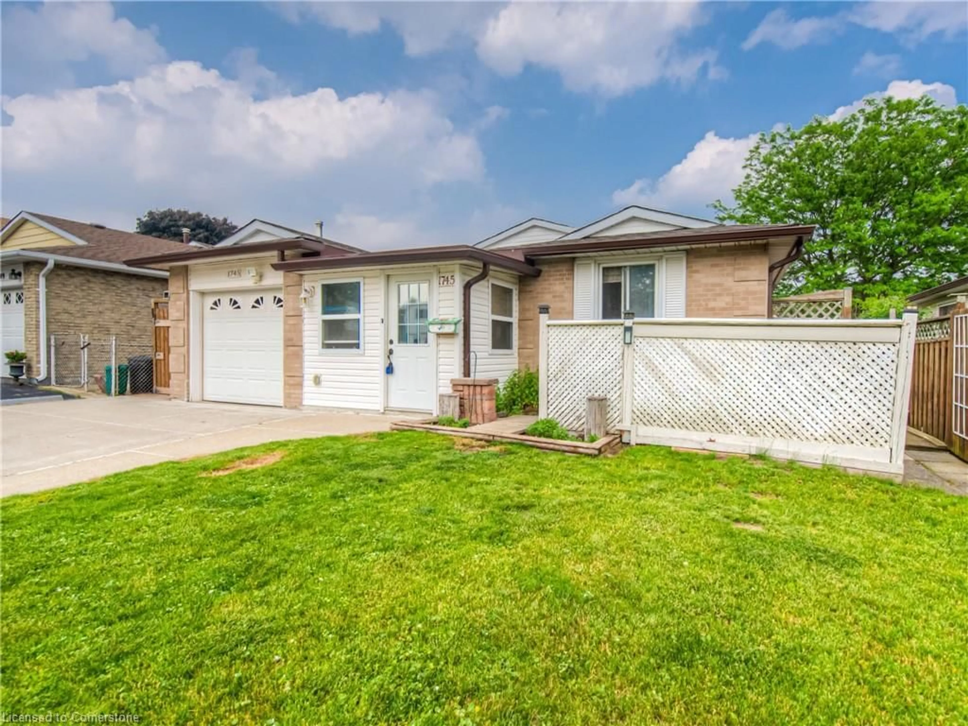 Home with brick exterior material, street for 1745 Briarwood Dr, Cambridge Ontario N3H 5A6