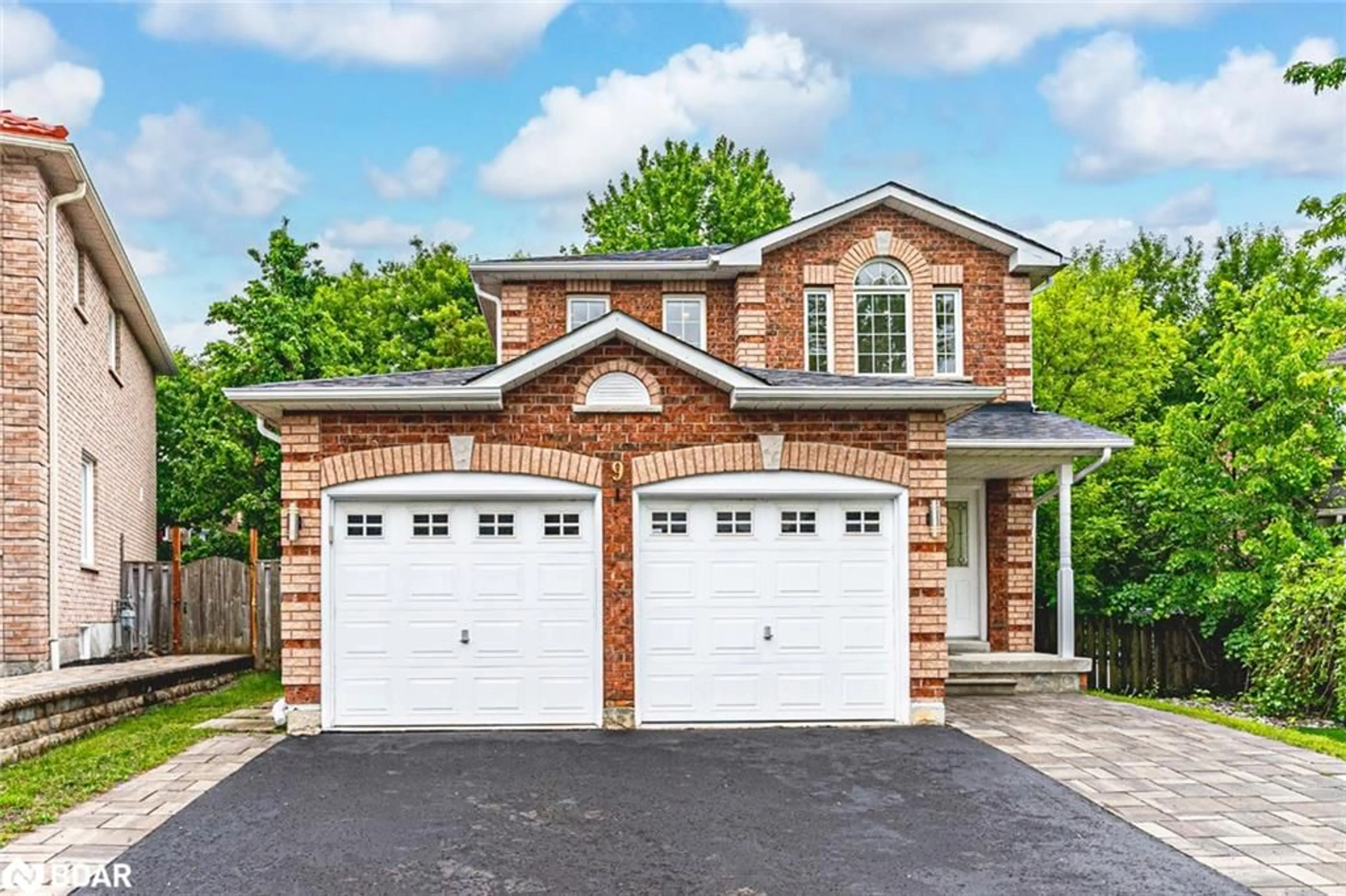 Home with brick exterior material, street for 9 Mckenzie Cres, Barrie Ontario L4N 5R5