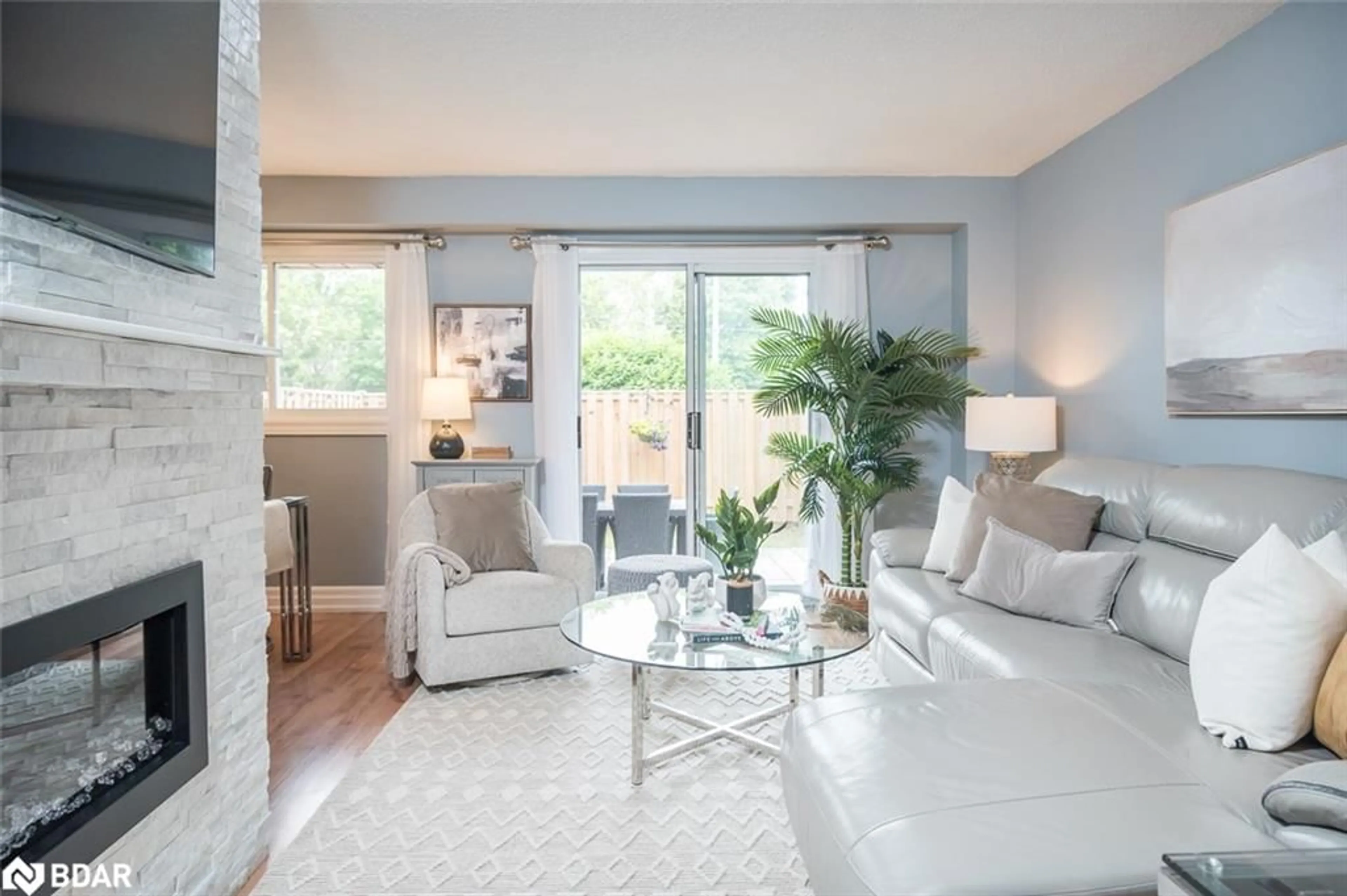 Living room with furniture, unknown for 7430 Copenhagen Rd #92, Mississauga Ontario L5N 2C4