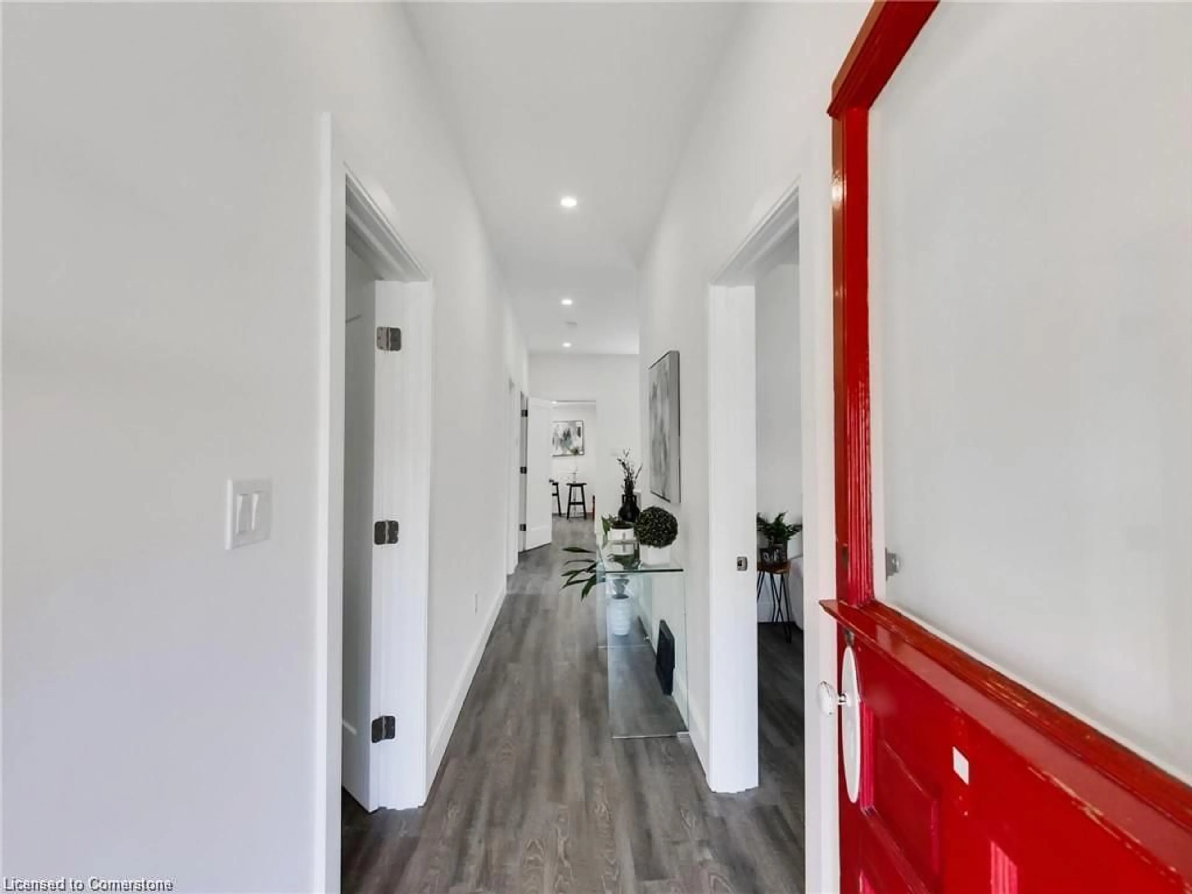 Indoor entryway for 54 Fairview Ave, Hamilton Ontario L8L 7B6