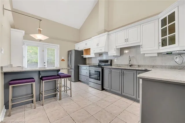 Additional property image - 3243 New St Unit 7