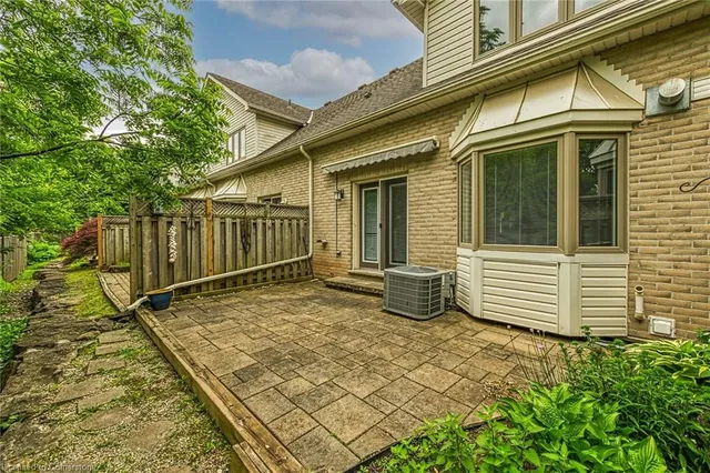 Additional property image - 3243 New St Unit 7