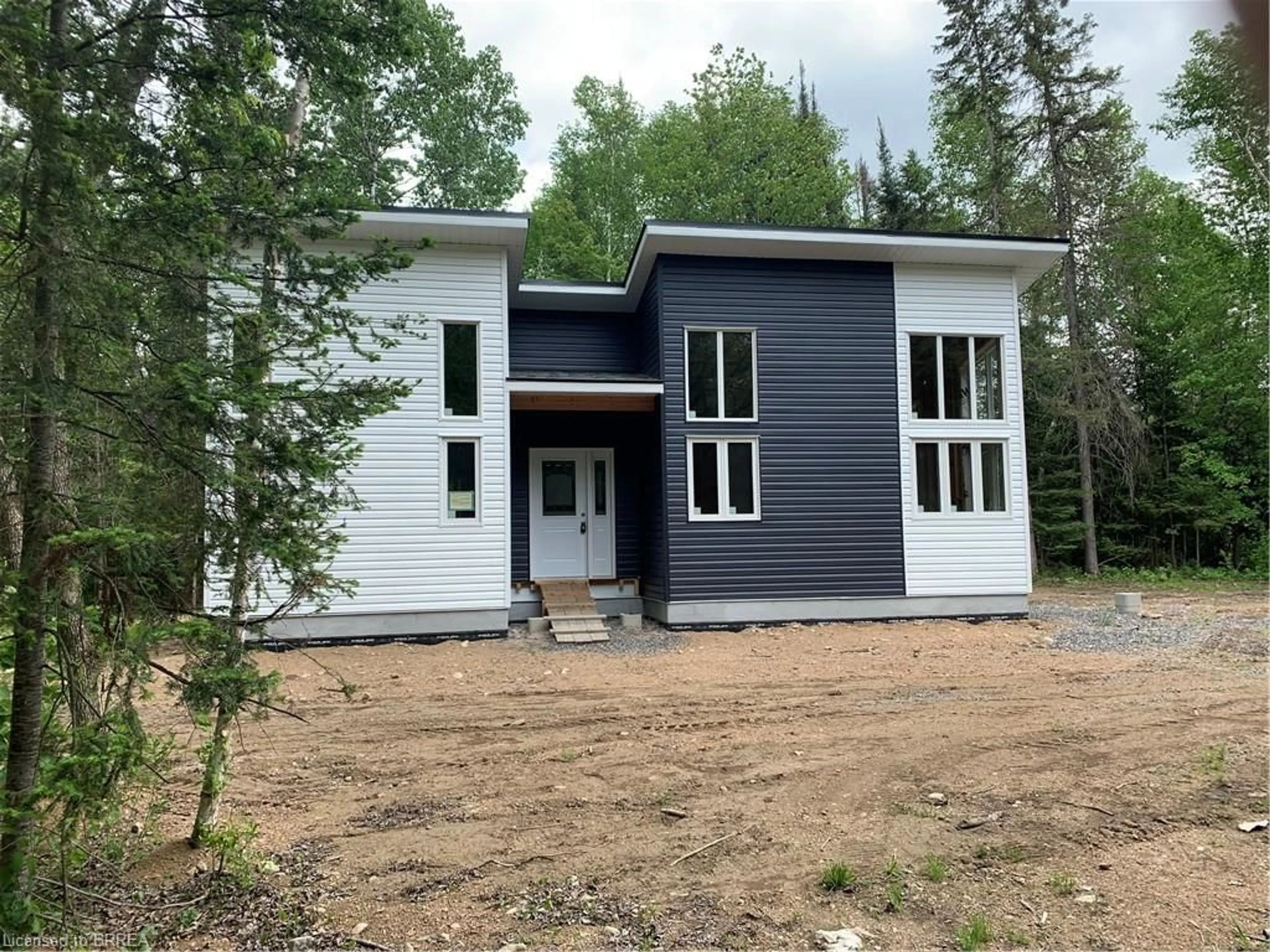 Home with vinyl exterior material, unknown for 30 Shields Point Rd, Rutherglen Ontario P0H 2E0
