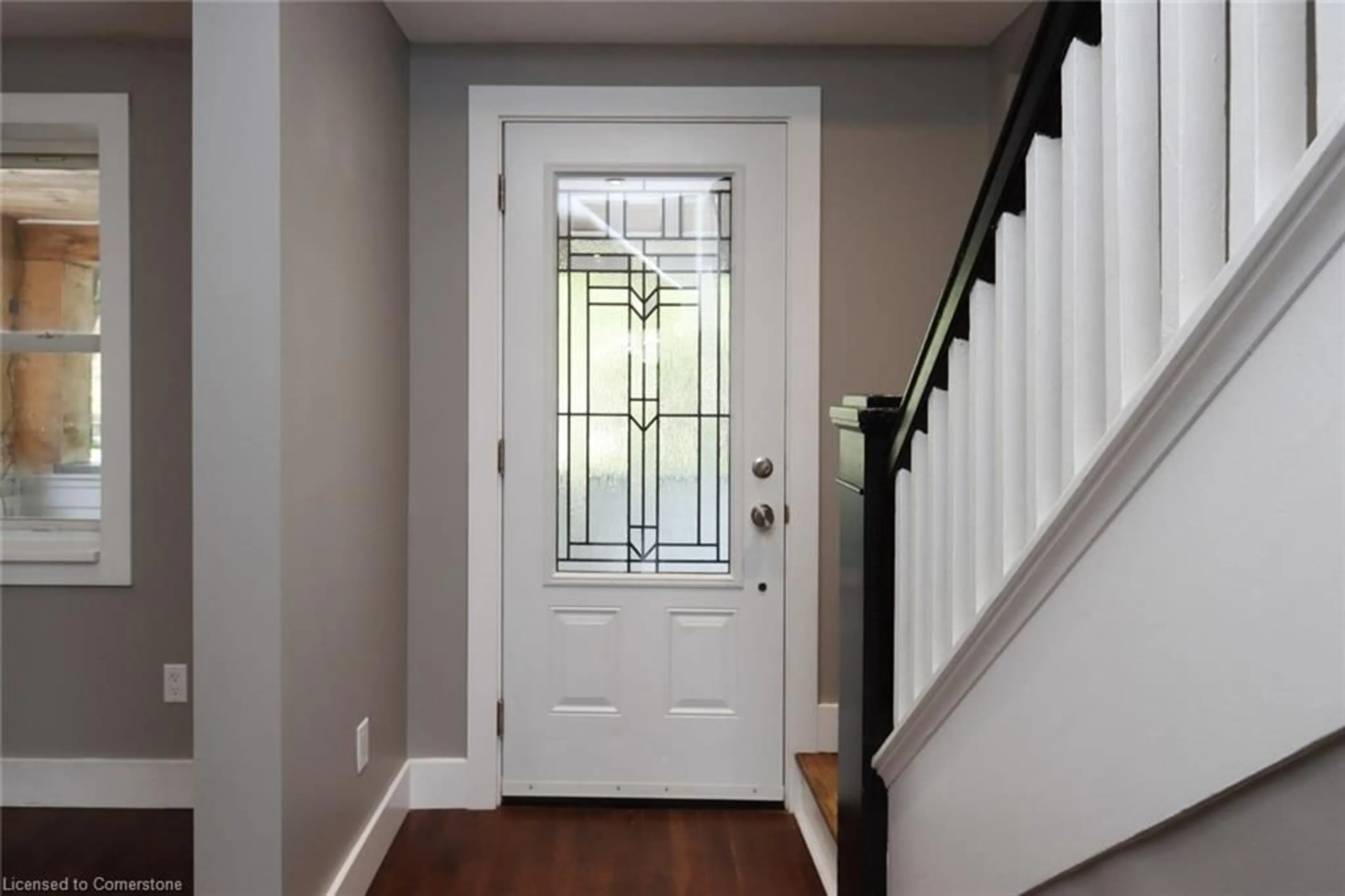 Indoor entryway for 121 Brock St, Kitchener Ontario N2M 1X2
