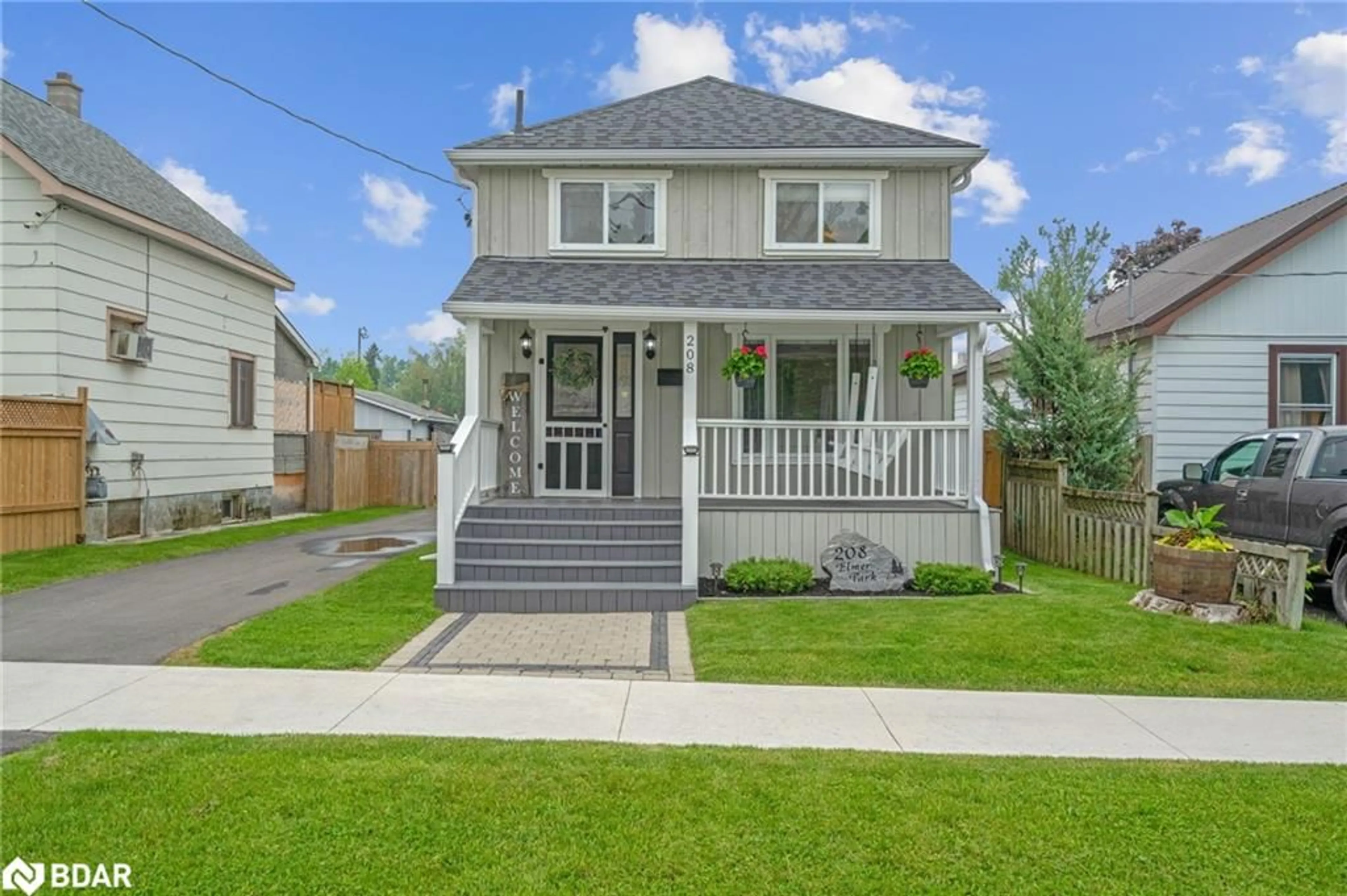 Home with vinyl exterior material, street for 208 Elmer Pk, Orillia Ontario L3V 2T1