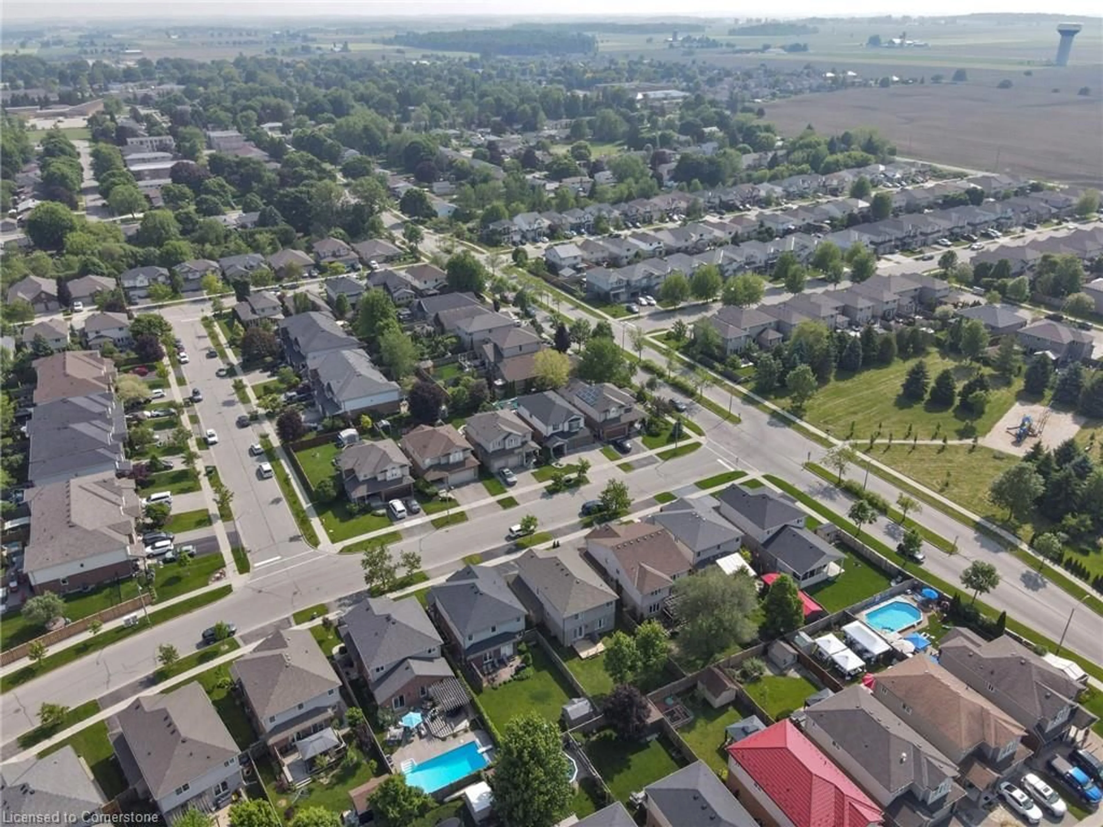 A pic from outside/outdoor area/front of a property/back of a property/a pic from drone, street for 239 Park Ave, Elmira Ontario N3B 3N3