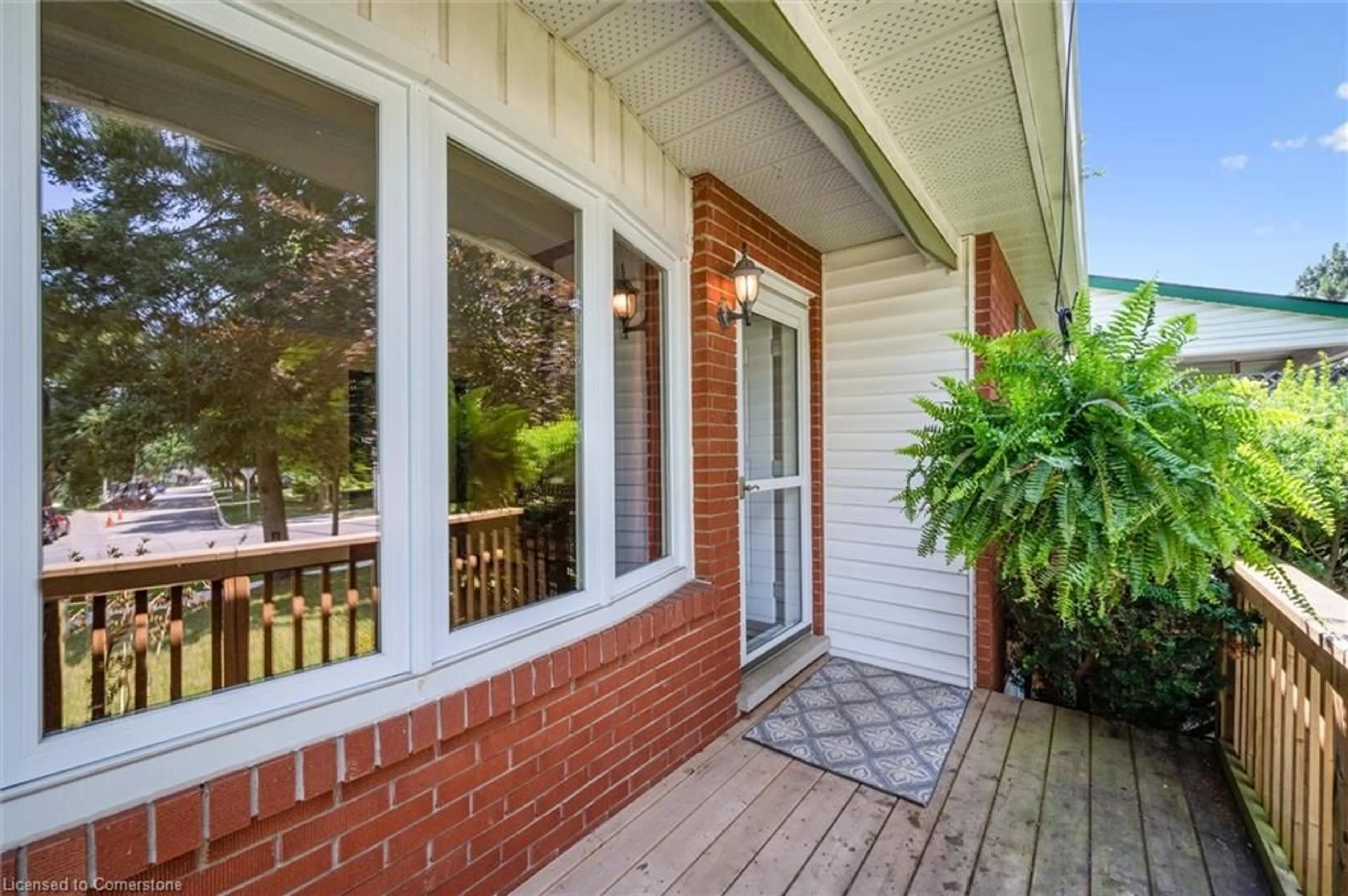 Unknown for 261 Thorncrest Dr, Waterloo Ontario N2L 4L2