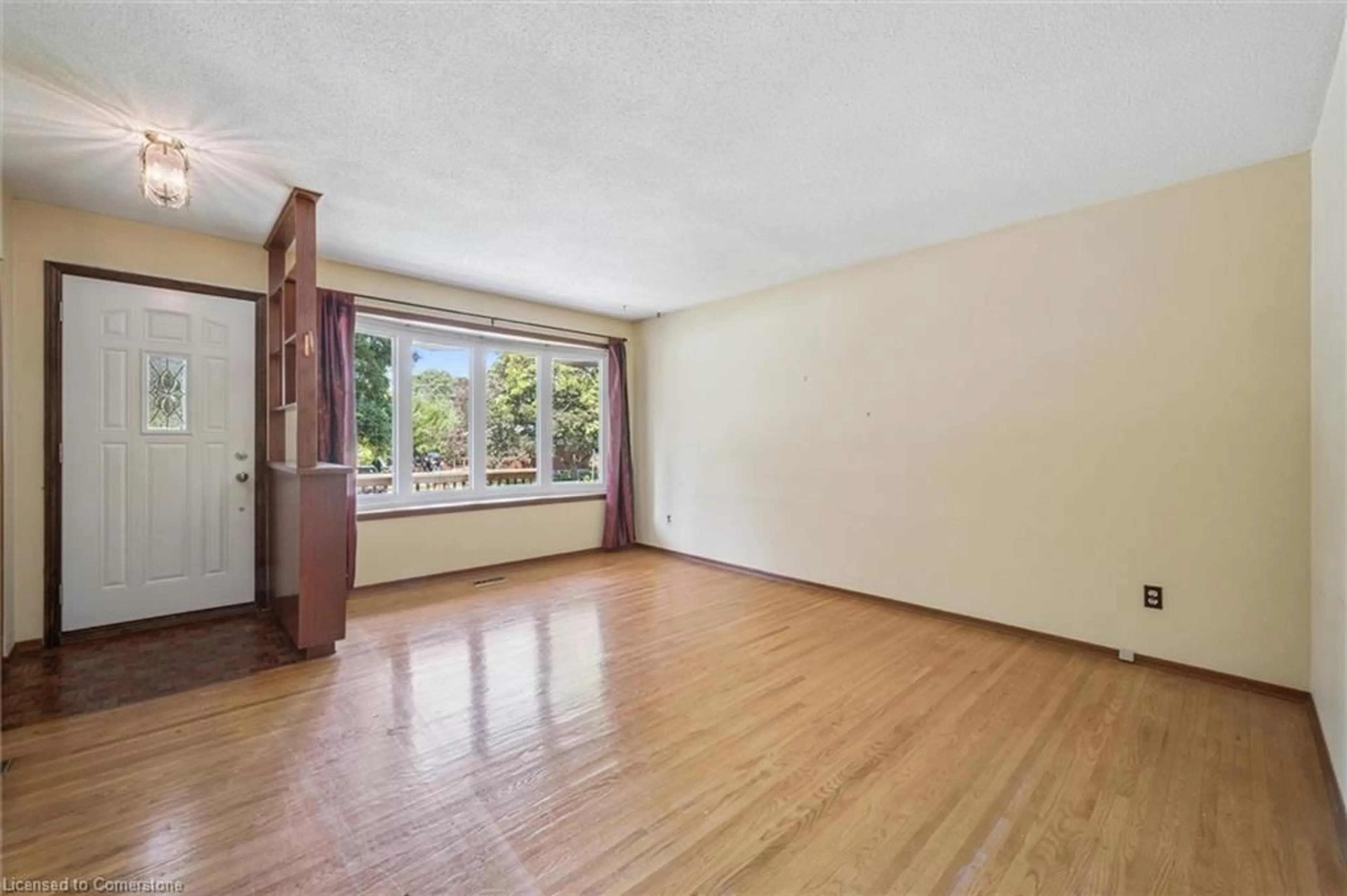 A pic of a room for 261 Thorncrest Dr, Waterloo Ontario N2L 4L2