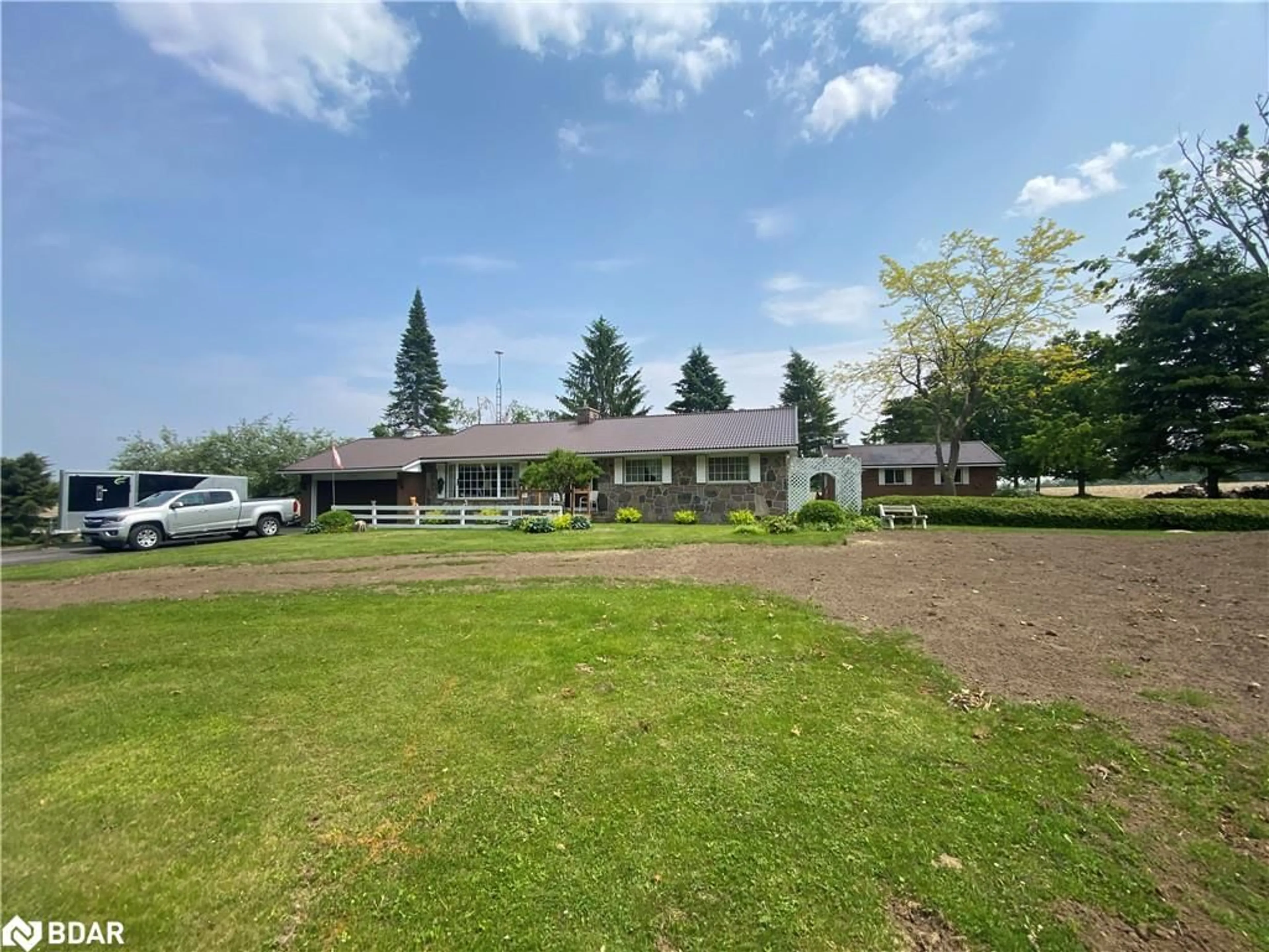 A pic from outside/outdoor area/front of a property/back of a property/a pic from drone, unknown for 978 15/16 Sideroad E Sideroad, Oro-Medonte Ontario L0L 1T0