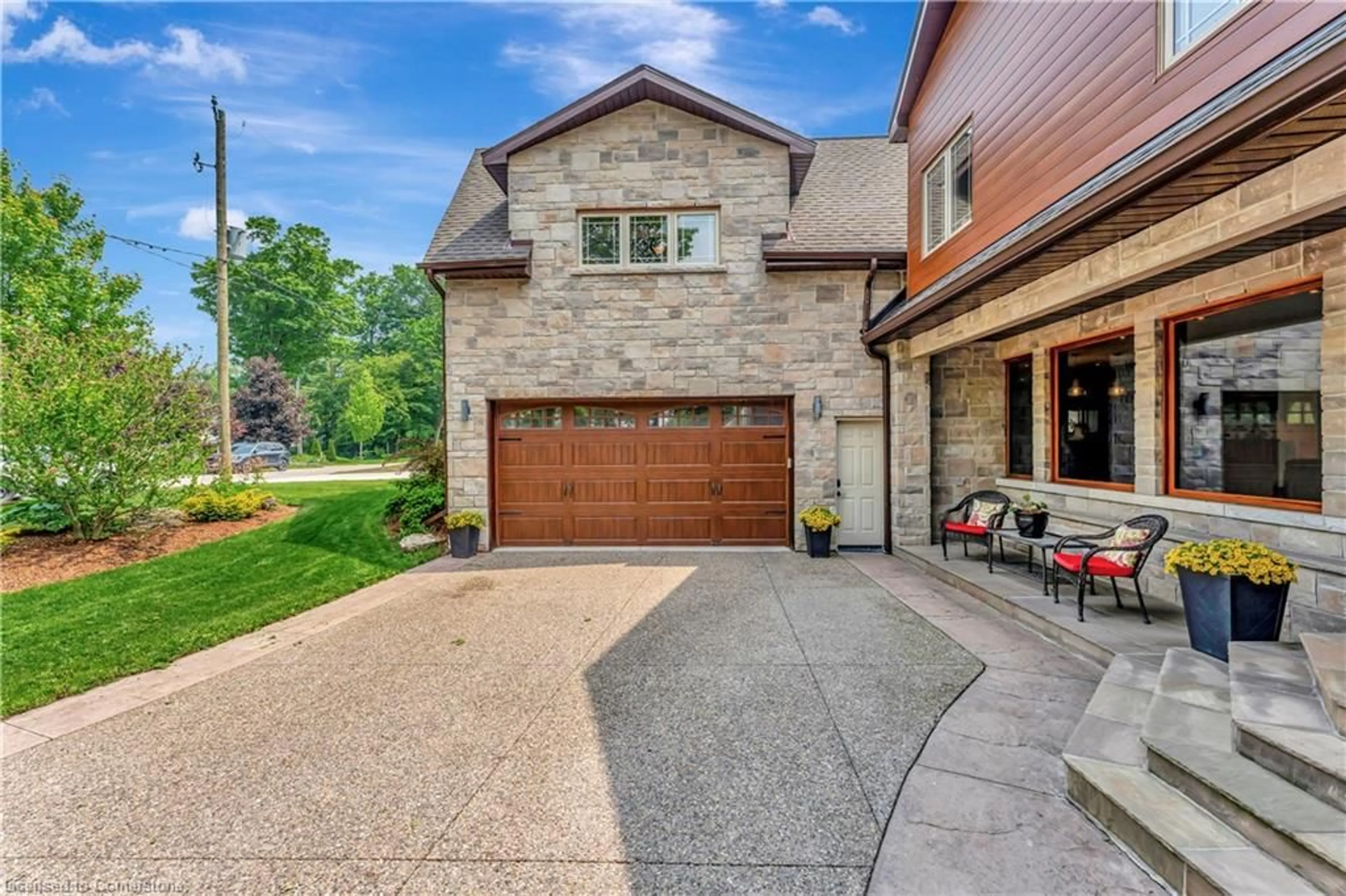 Home with brick exterior material, street for 11 Maple Hill Dr, Kitchener Ontario N2M 2R7