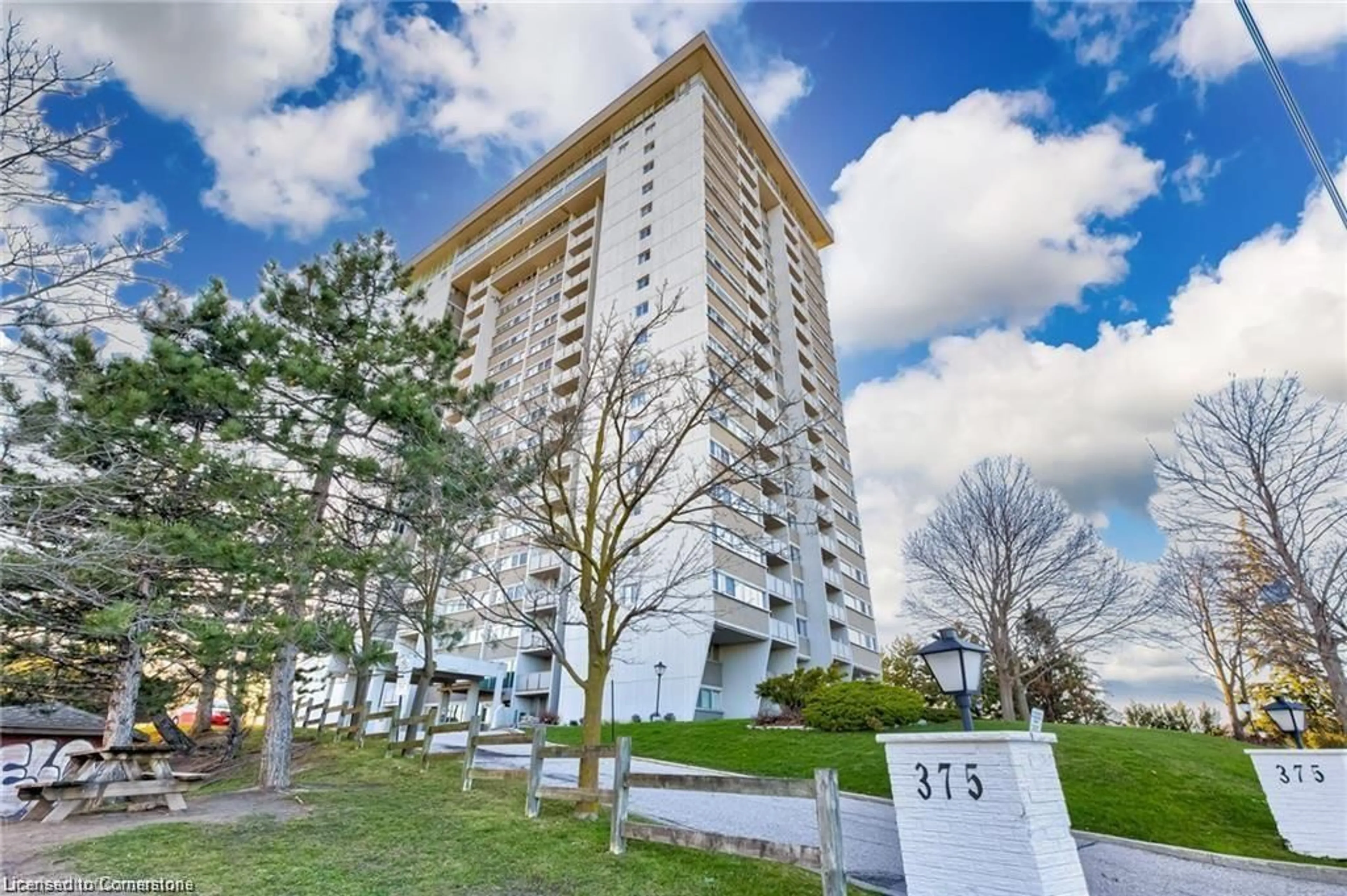 A pic from outside/outdoor area/front of a property/back of a property/a pic from drone, building for 375 King St #1608, Waterloo Ontario N2J 4L6
