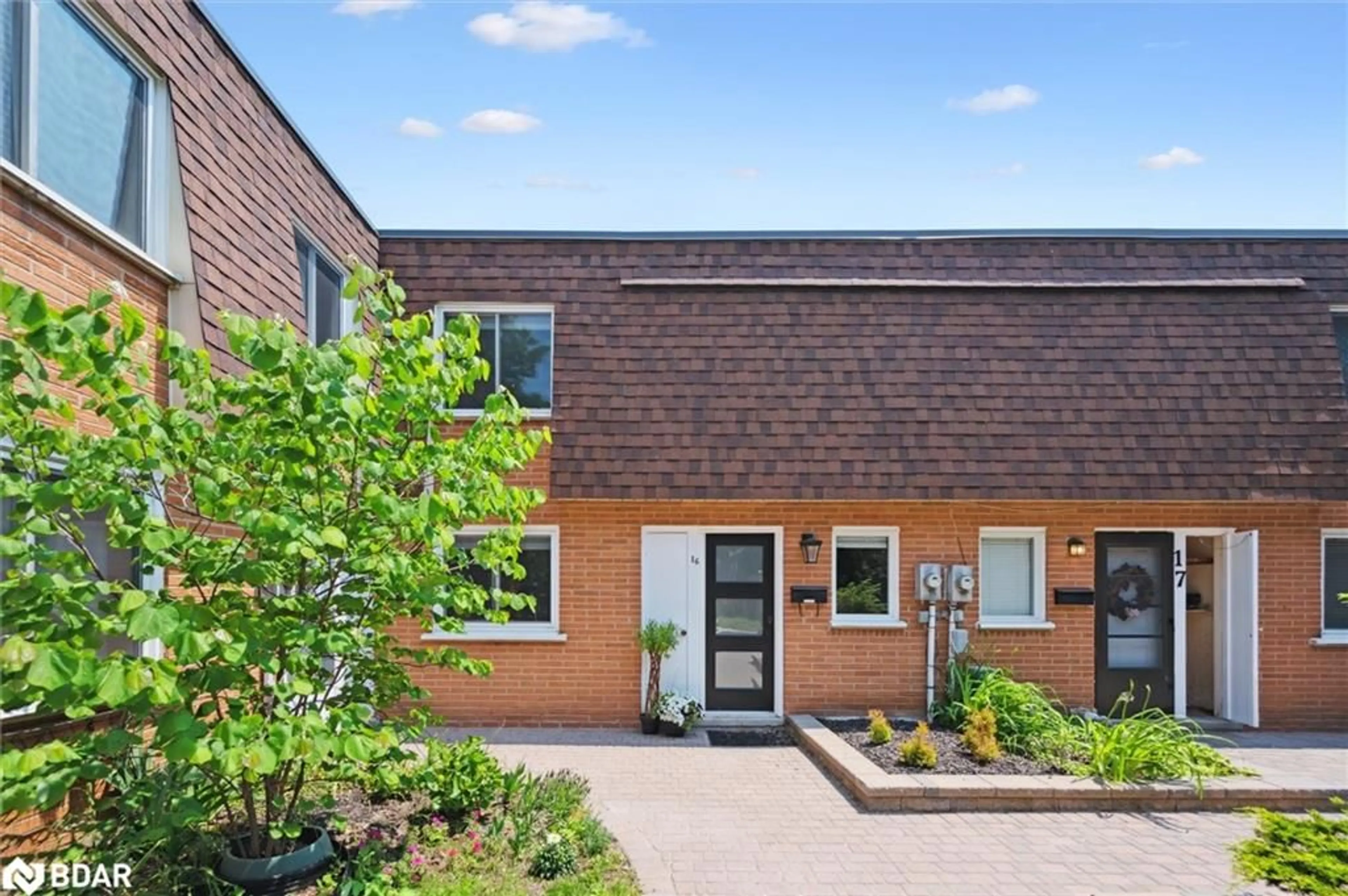 Unknown for 120 Country Club Dr #16, Guelph Ontario N1E 3K7