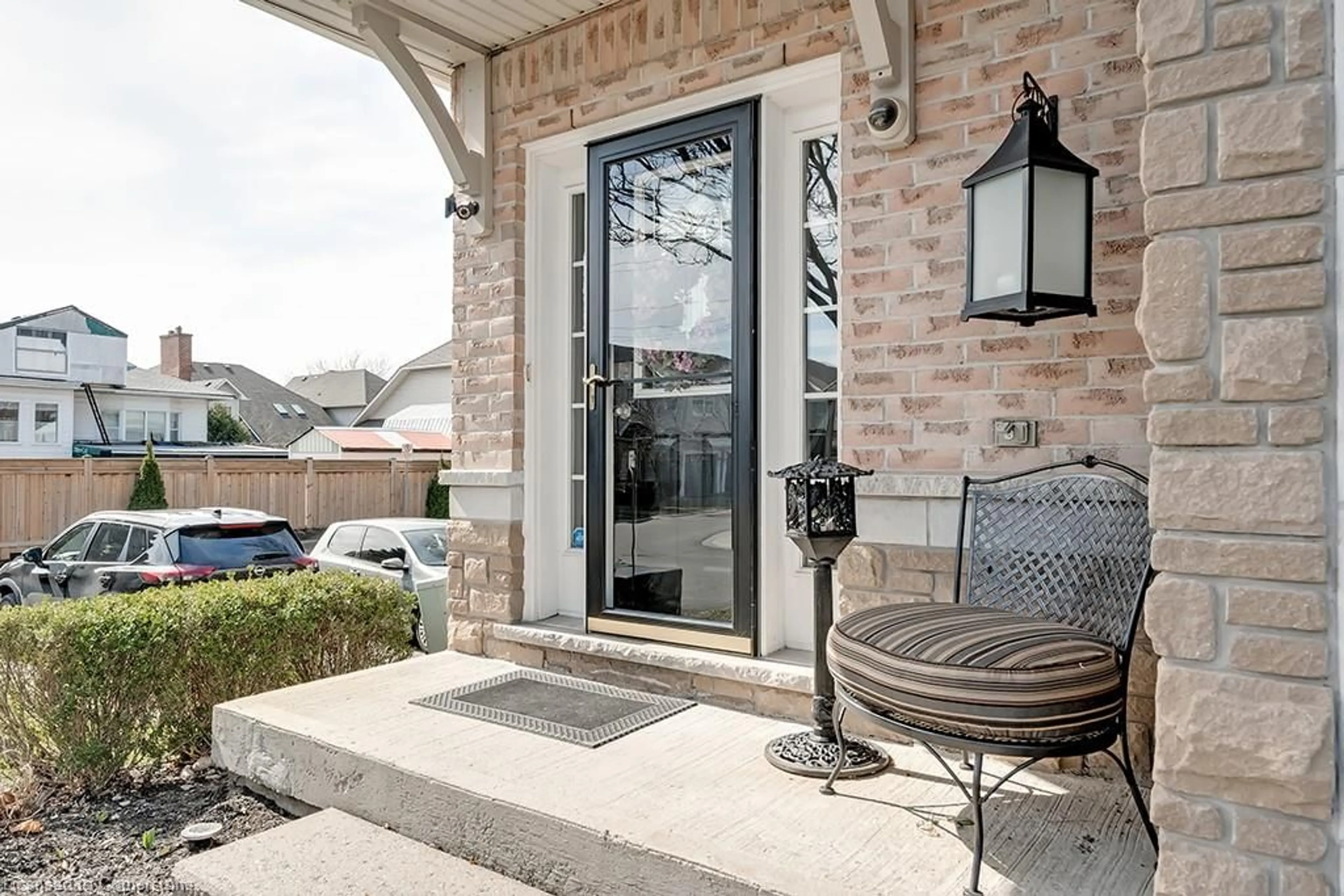 Patio, street for 1375 Stephenson Dr #21, Burlington Ontario L7S 2M5