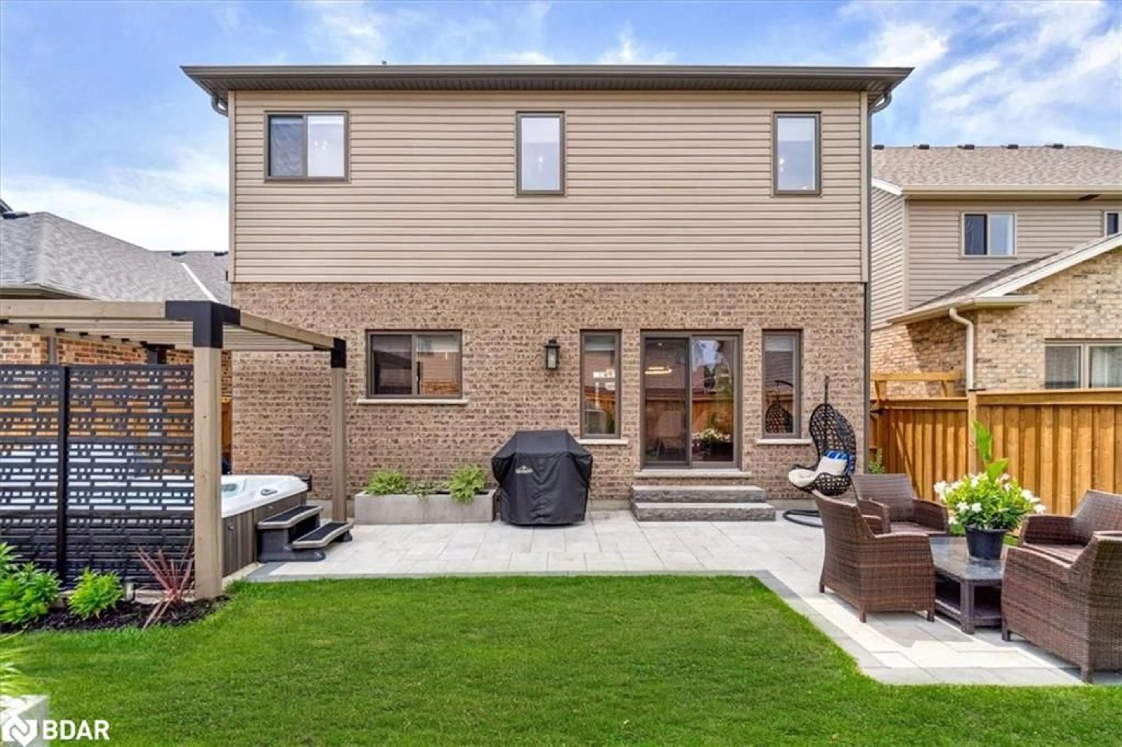 Patio, street for 48 Plewes Dr, Collingwood Ontario L9Y 3B7
