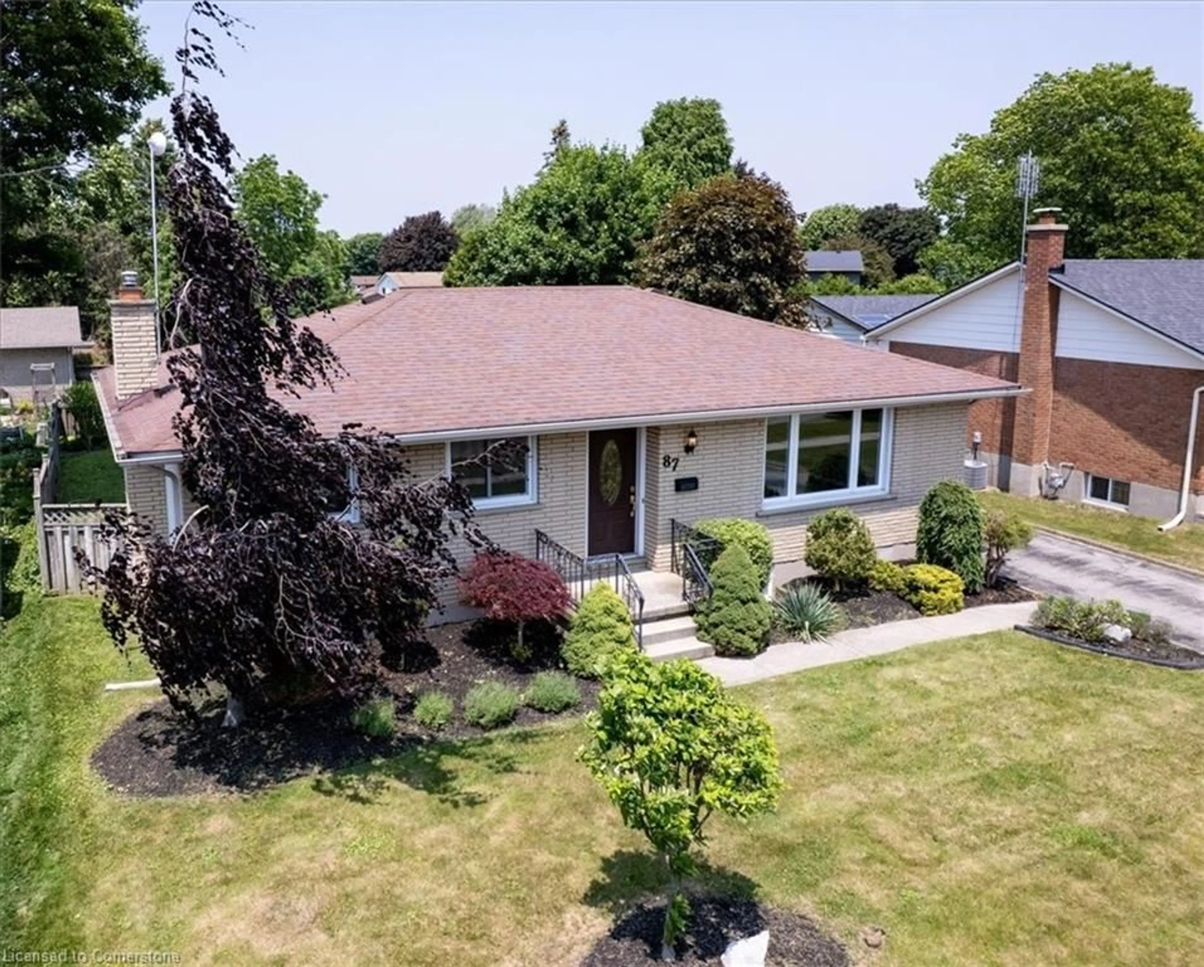 A pic from outside/outdoor area/front of a property/back of a property/a pic from drone, street for 87 Lynndale Rd, Simcoe Ontario N3Y 4W9