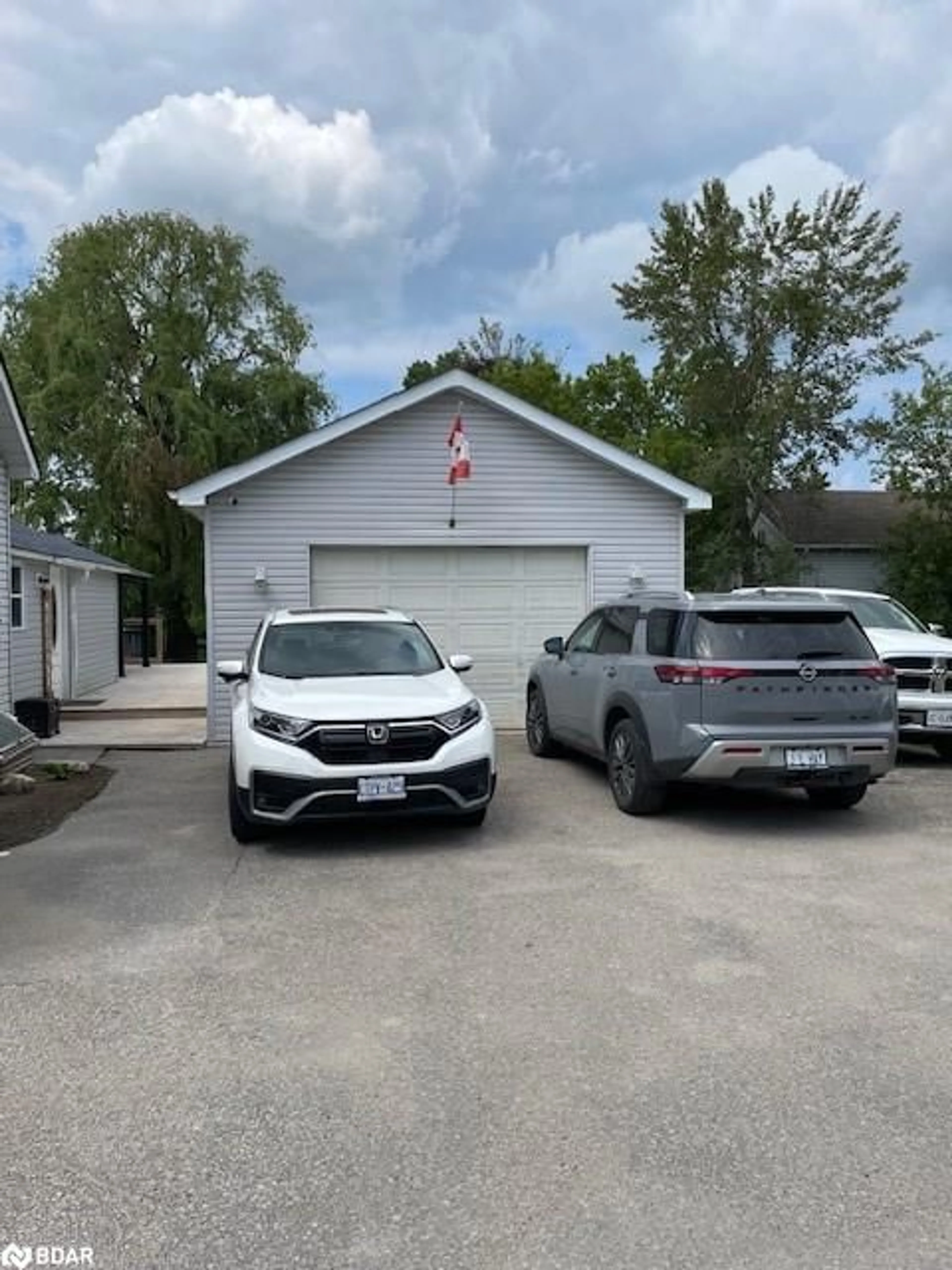 Indoor garage for 7424 County Rd 91 Rd, Stayner Ontario L0M 1S0