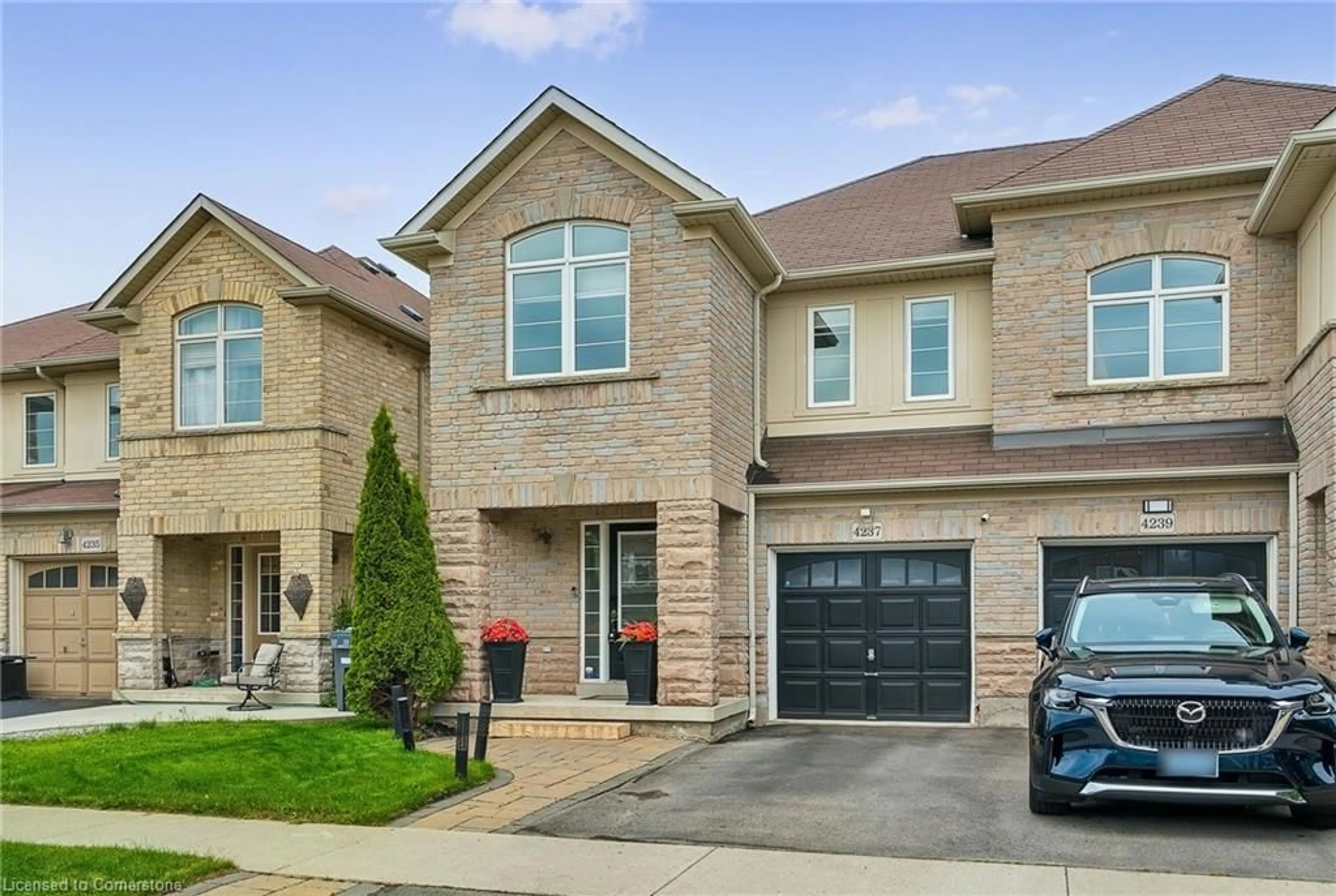 Home with brick exterior material, street for 4237 Thomas Alton Blvd, Burlington Ontario L7M 0N1