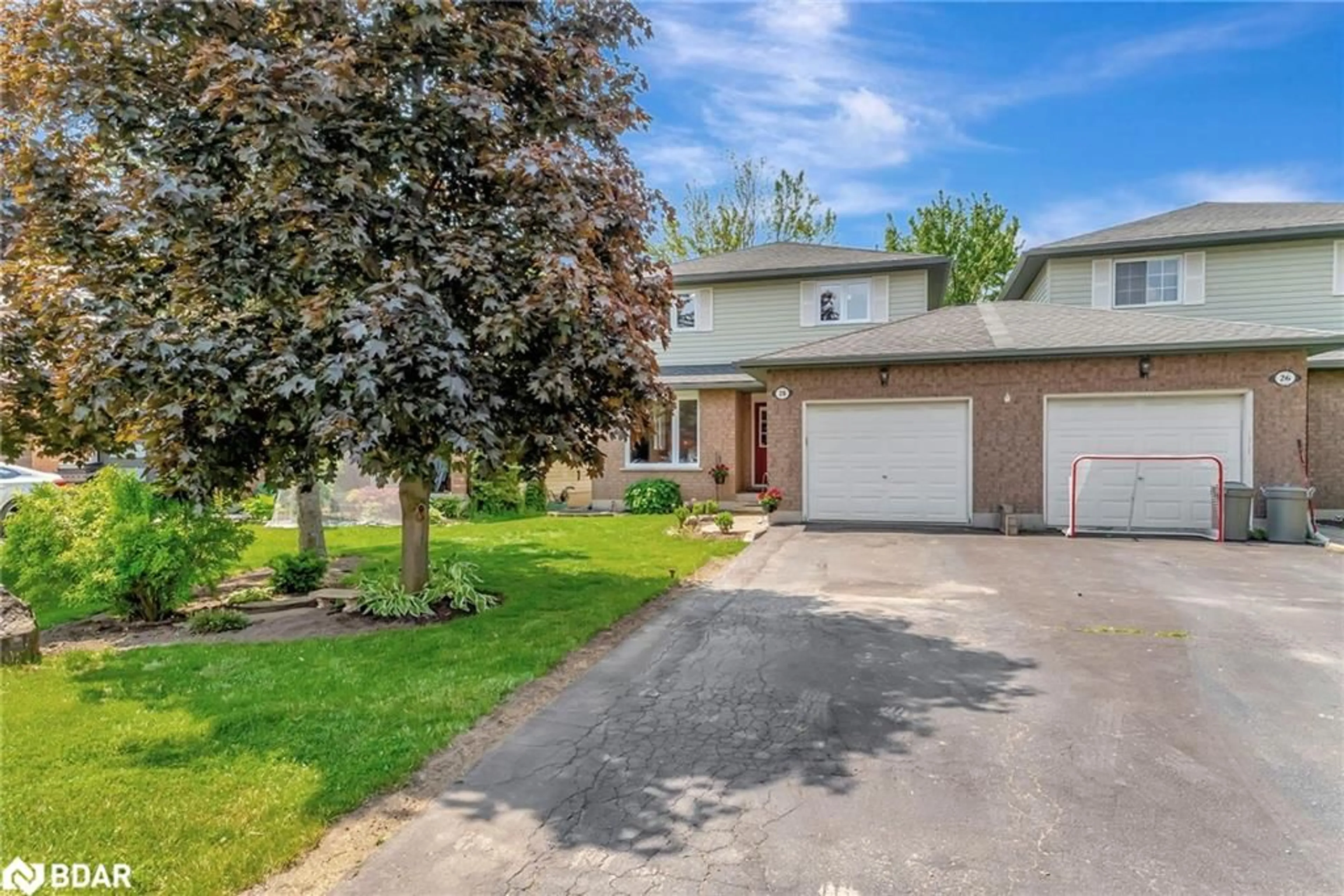 A pic from outside/outdoor area/front of a property/back of a property/a pic from drone, street for 28 Celtic Dr, Haldimand Ontario N3W 2L5
