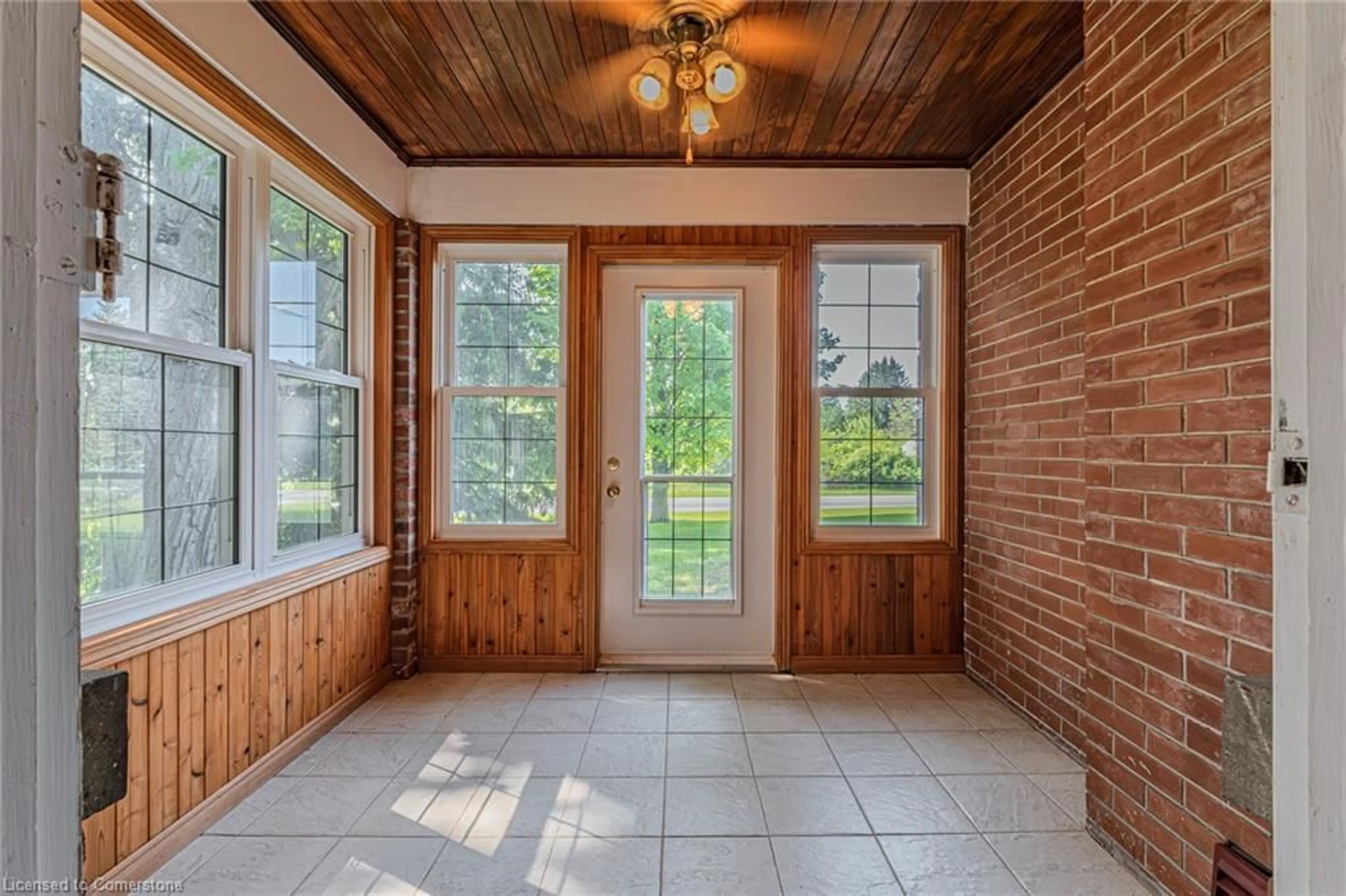 Indoor entryway for 573 Highway 6, Port Dover Ontario N0A 1N2