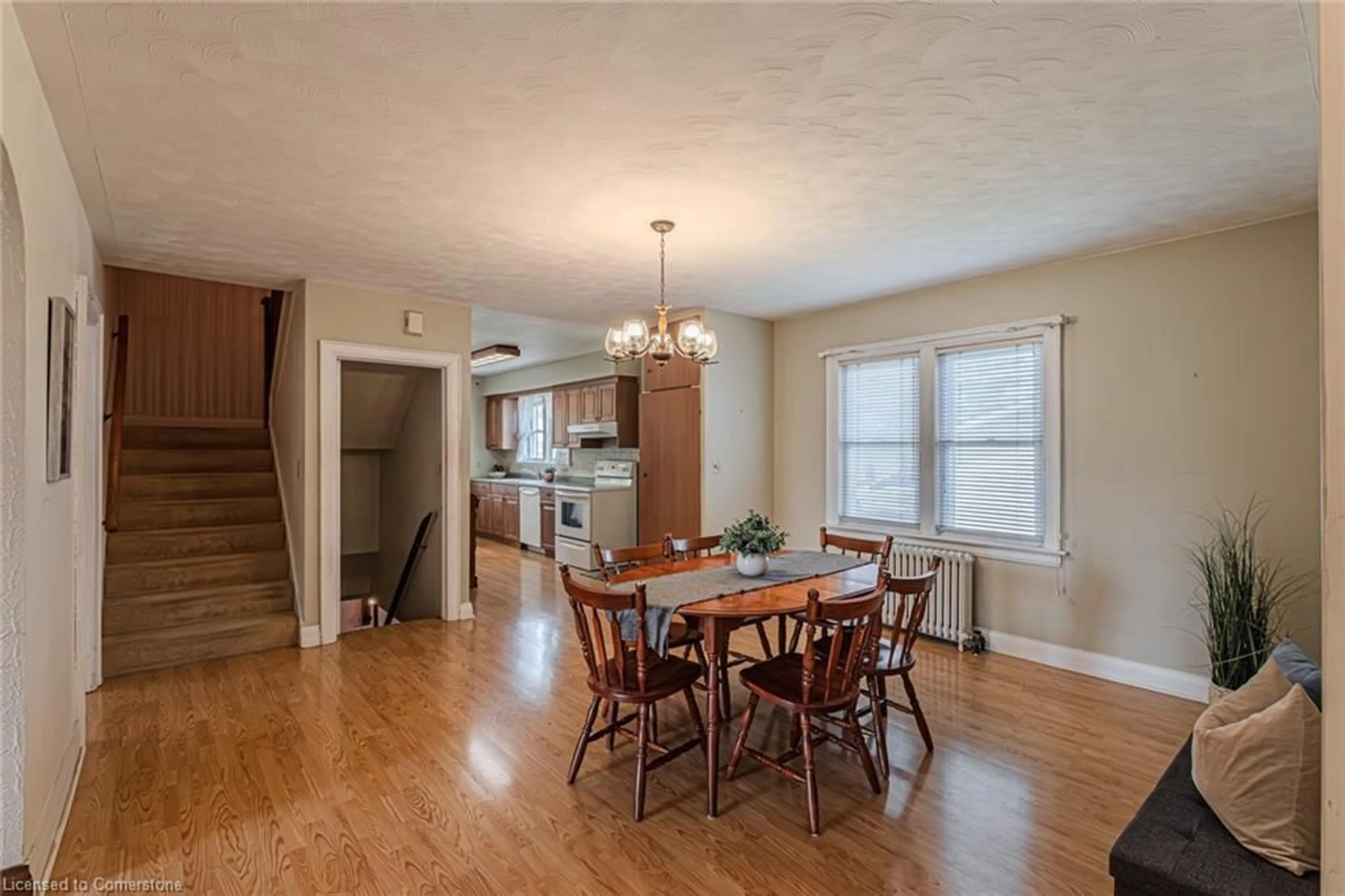 Dining room, wood/laminate floor for 573 Highway 6, Port Dover Ontario N0A 1N2