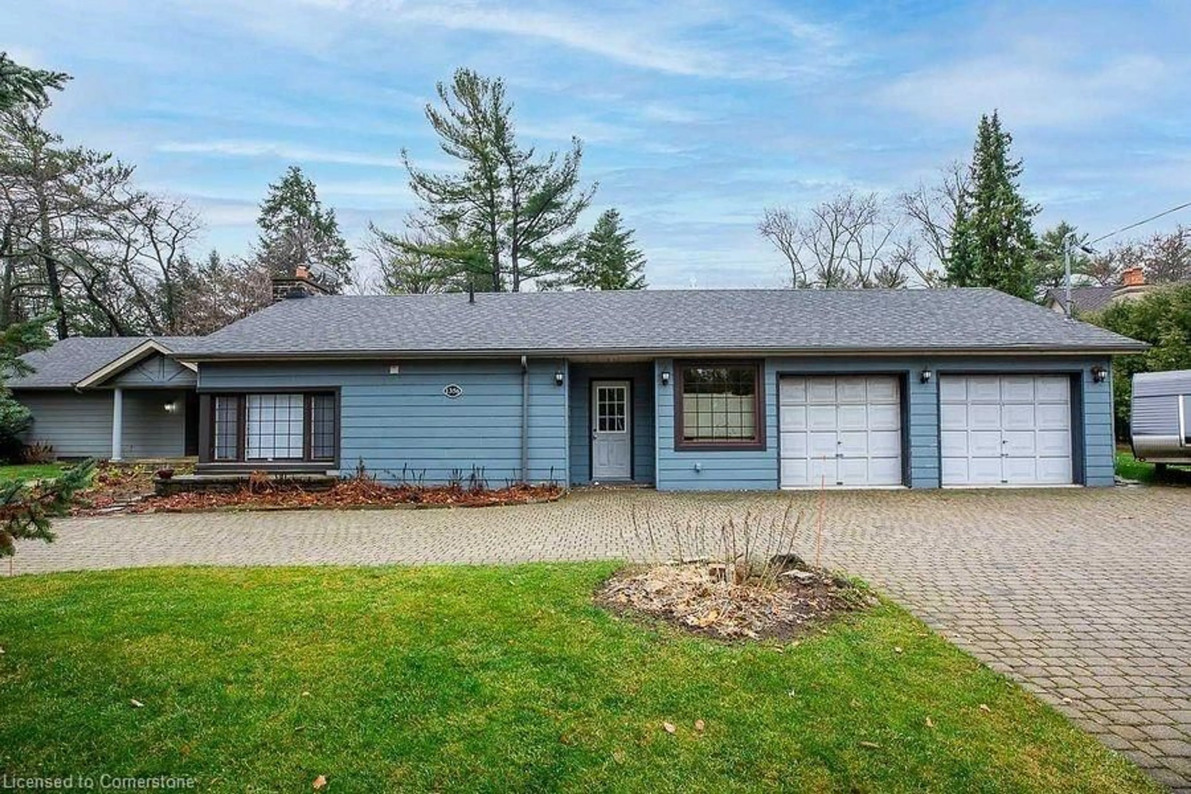 Home with vinyl exterior material, street for 1356 Oak Lane, Peel Ontario L5H 2X7