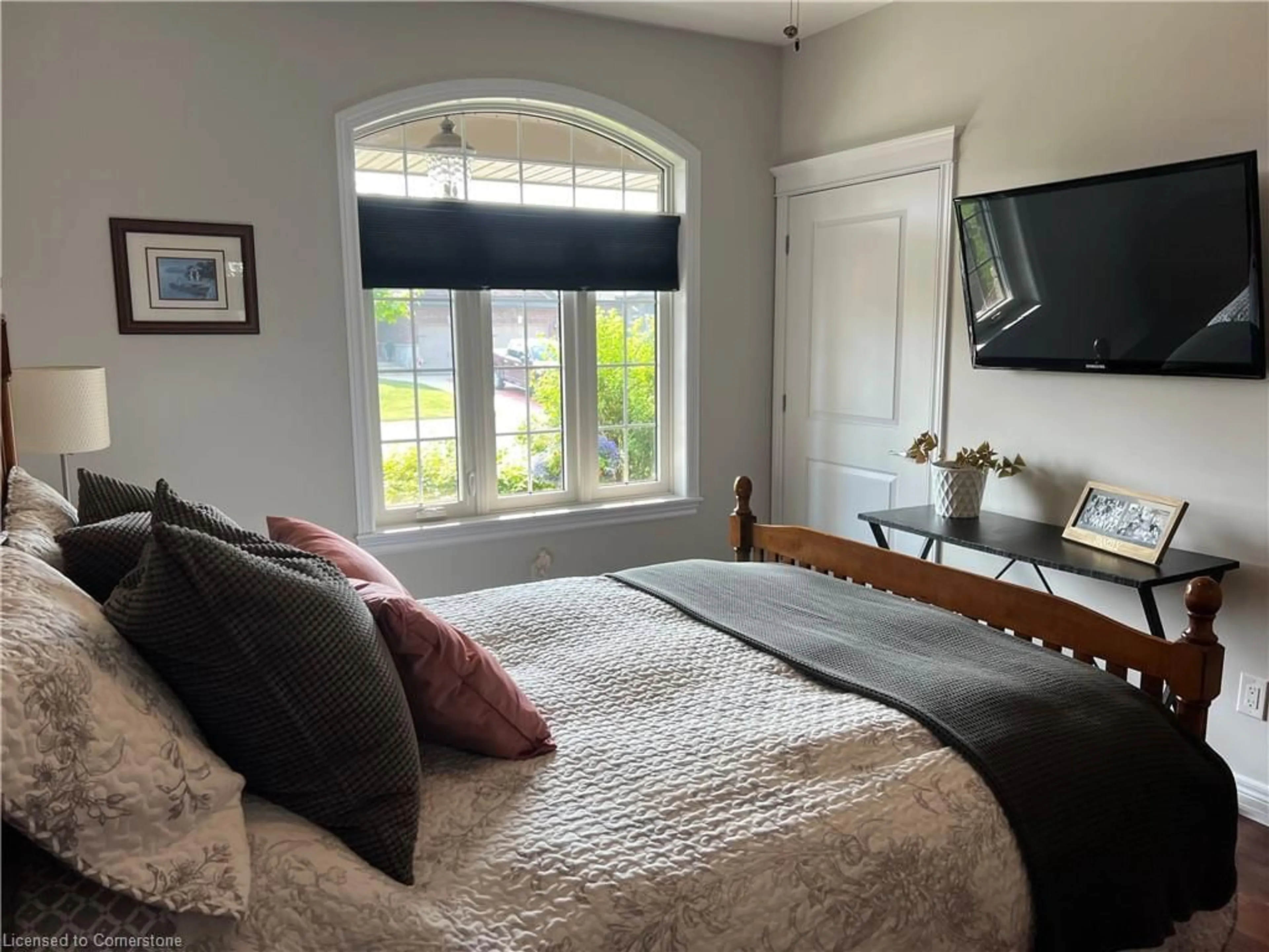 A pic of a room for 54 Angler Ave, Port Dover Ontario N0A 1N3