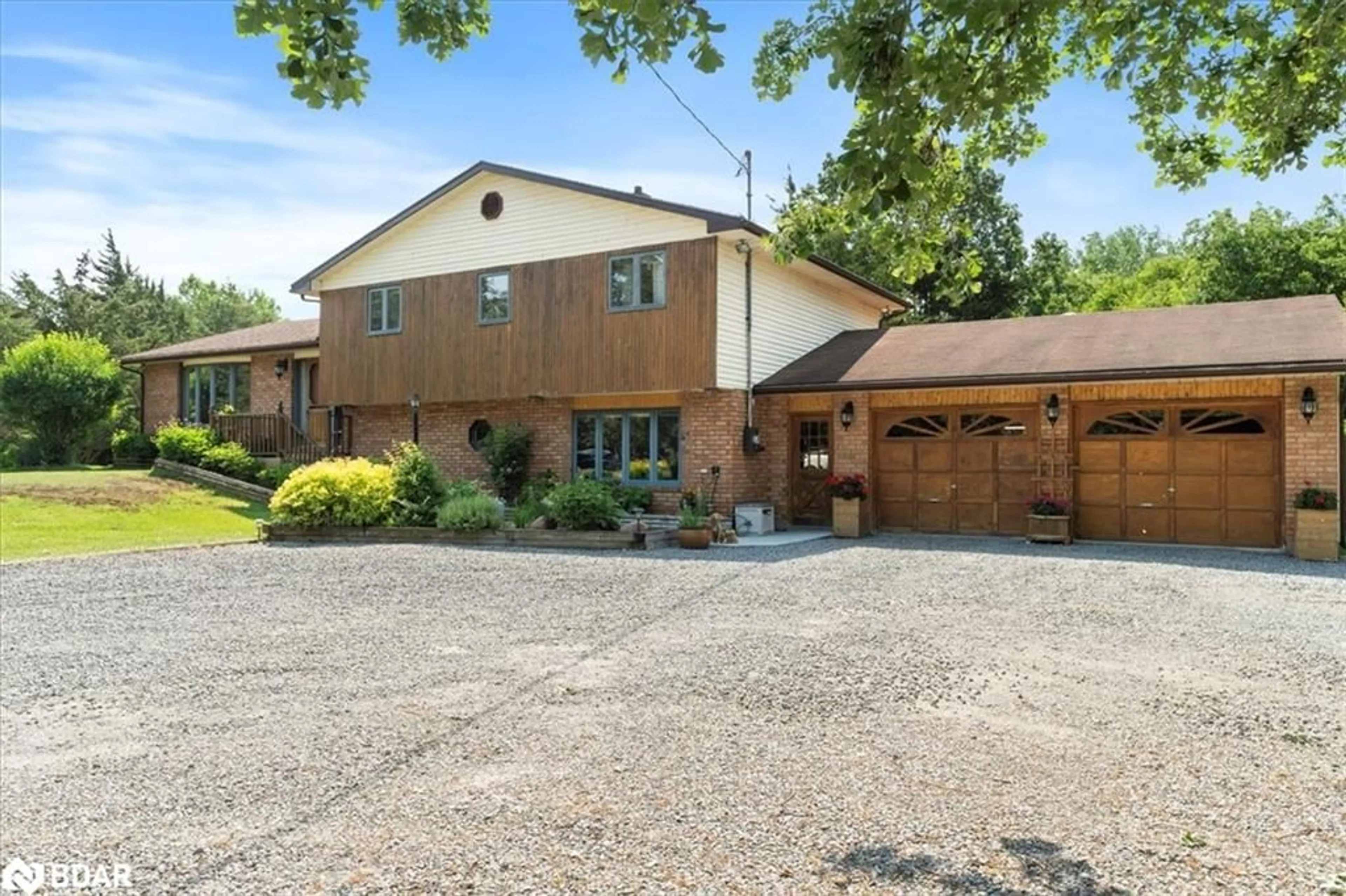 A pic from outside/outdoor area/front of a property/back of a property/a pic from drone, street for 338 Sunrise Dr Dr, Prince Edward County Ontario K8N 4Z7