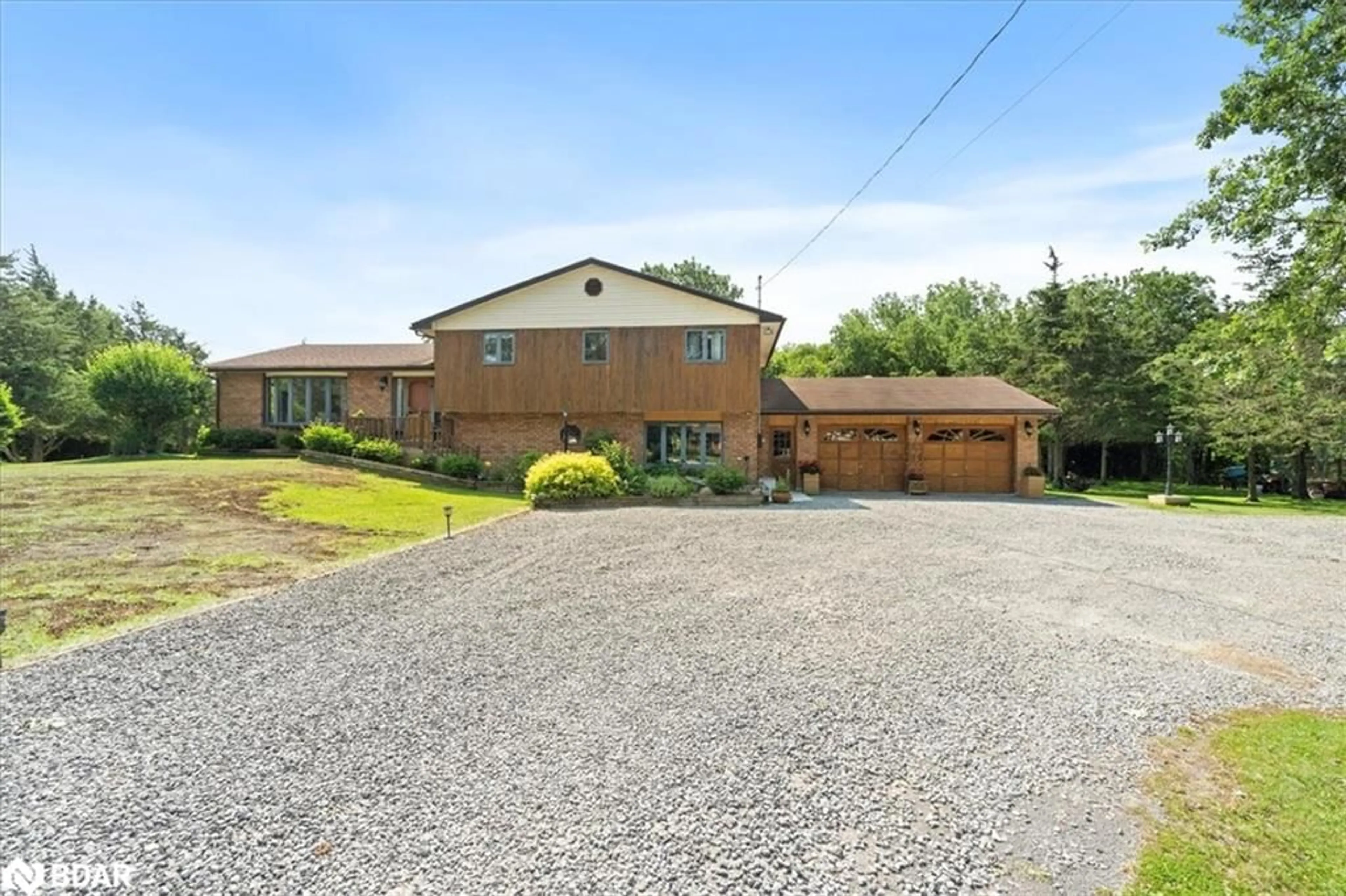 A pic from outside/outdoor area/front of a property/back of a property/a pic from drone, street for 338 Sunrise Dr Dr, Prince Edward County Ontario K8N 4Z7