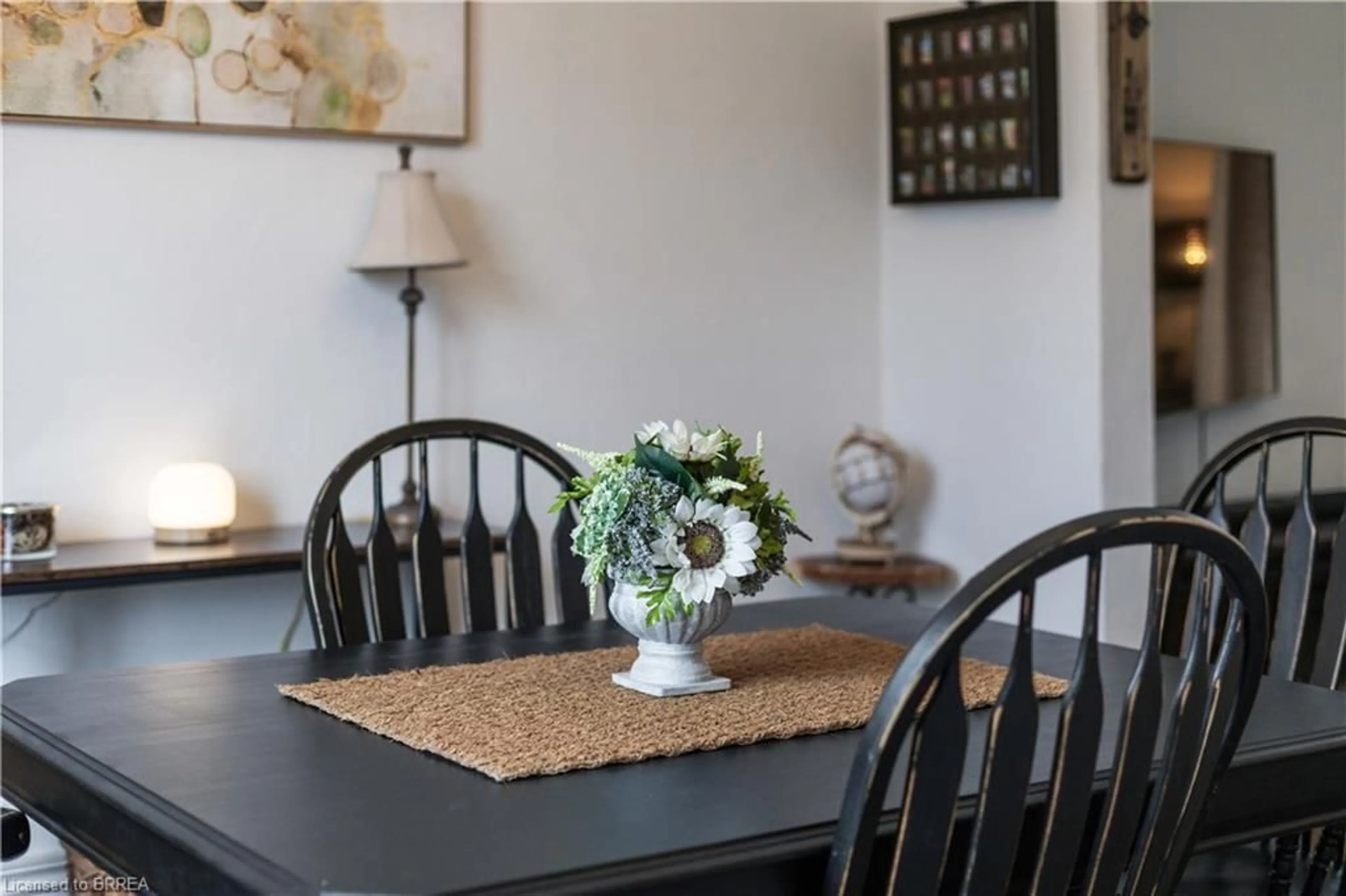 Dining room, wood/laminate floor for 197 Clarence St, Brantford Ontario N3R 3T2