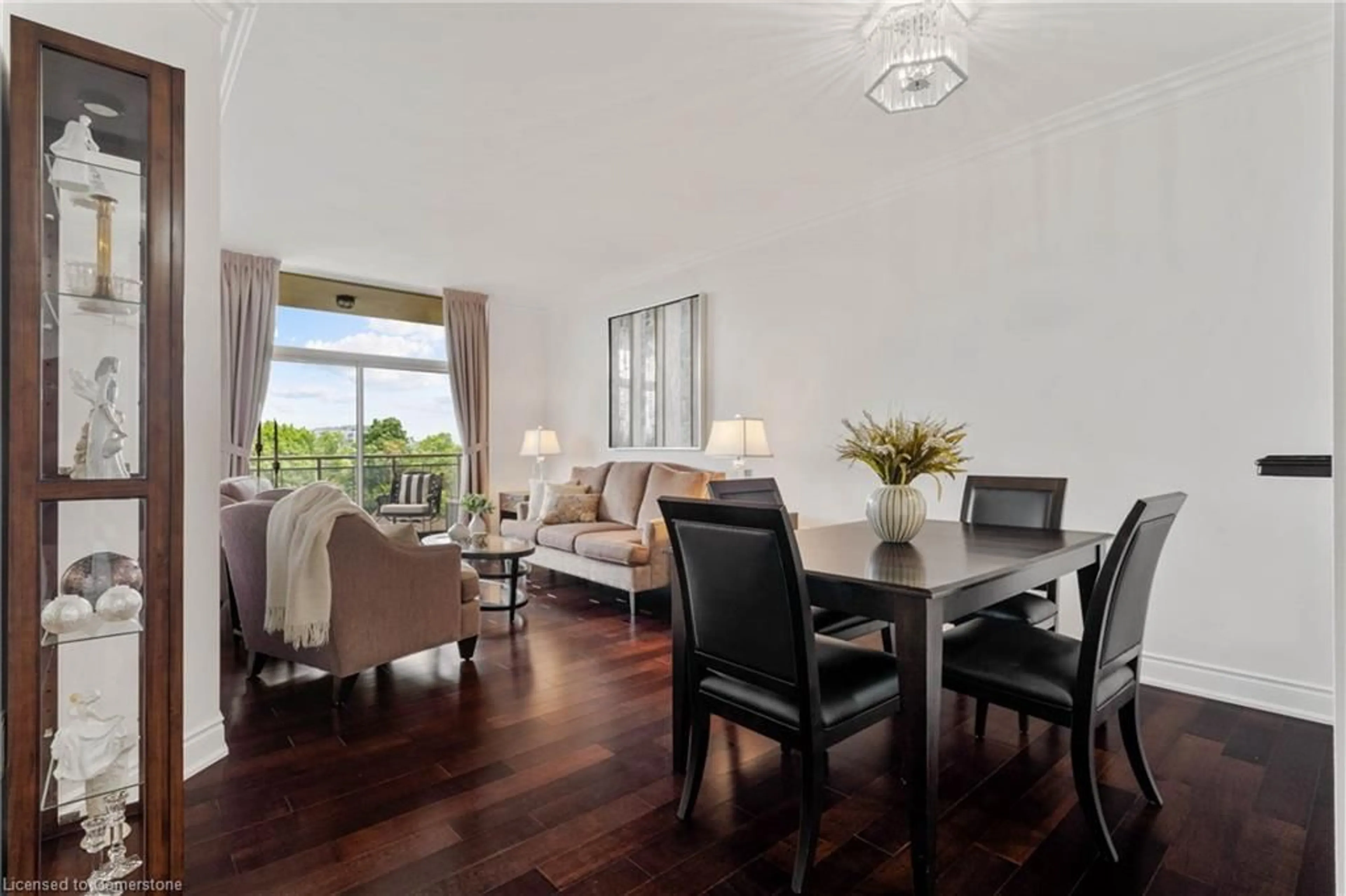 Dining room, wood/laminate floor for 100 Burloak Dr #1514, Burlington Ontario L7L 6P6