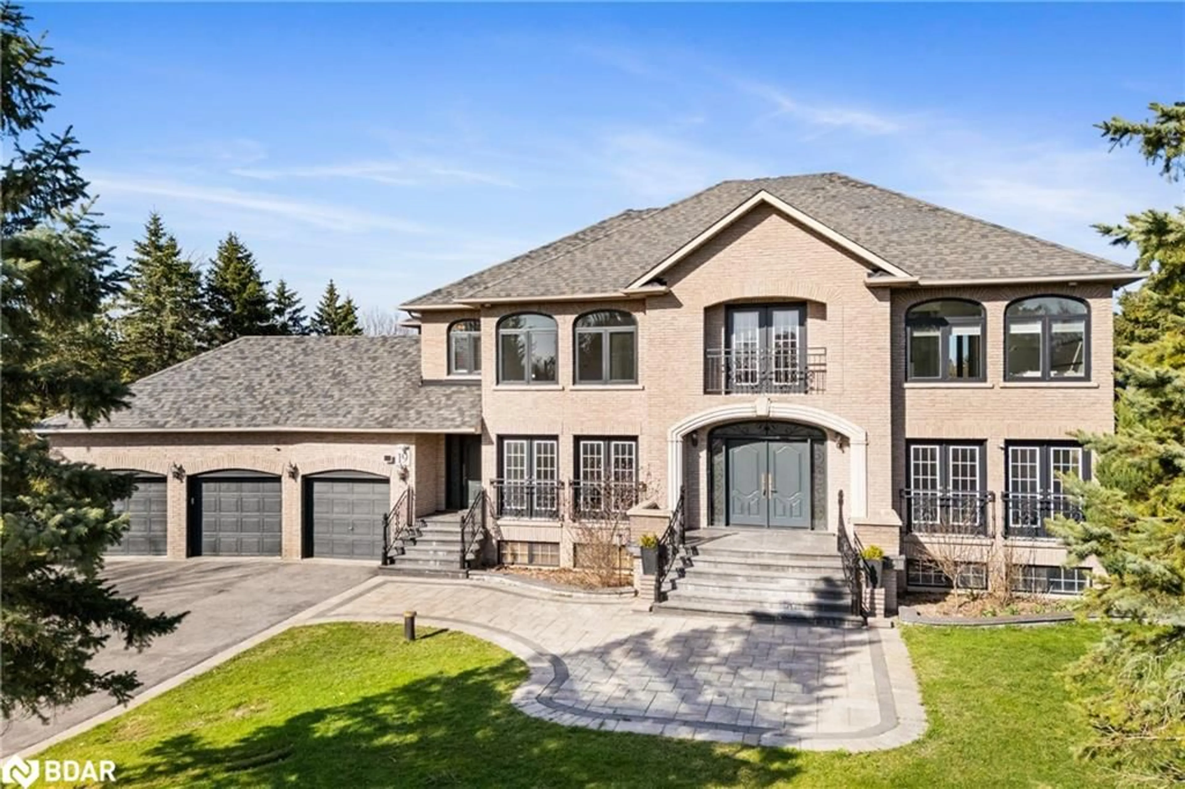Home with brick exterior material, street for 19 Logan Crt, Stouffville Ontario L4A 3T6