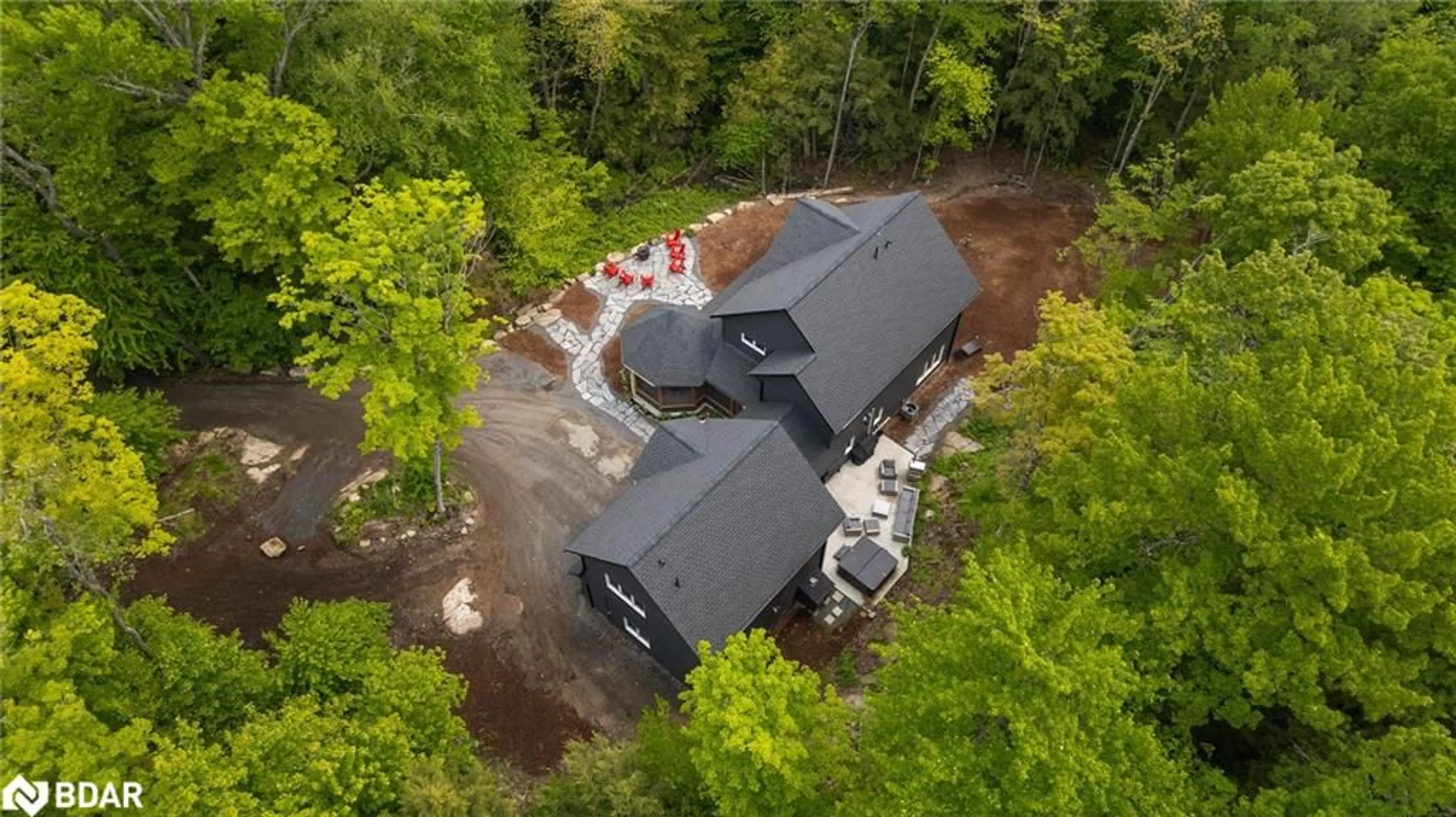 A pic from outside/outdoor area/front of a property/back of a property/a pic from drone, unknown for 4620 Aspdin Road Rd, Rosseau Ontario P0C 1J0