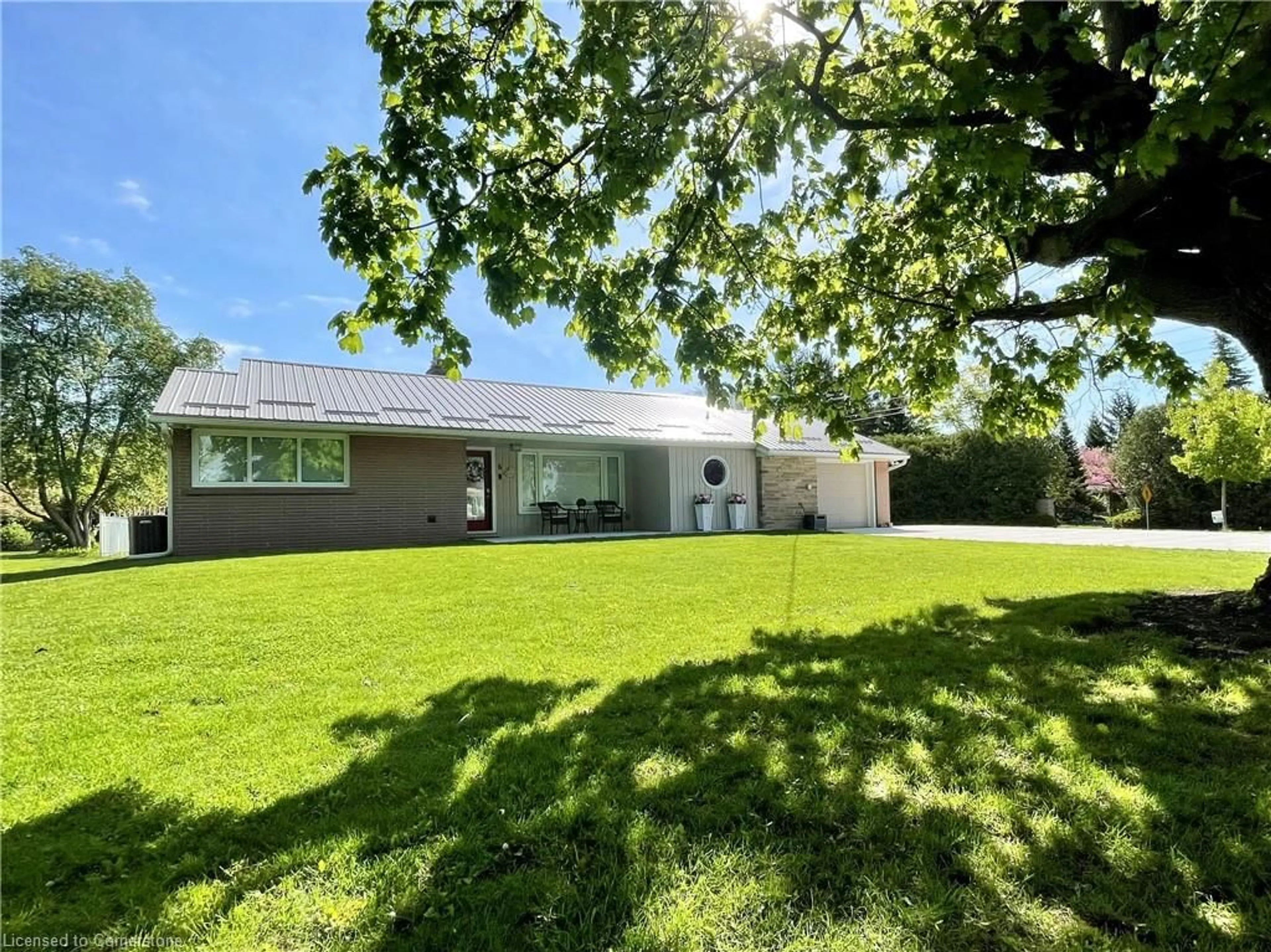 A pic from outside/outdoor area/front of a property/back of a property/a pic from drone, street for 6 Ryerse Cres, Port Dover Ontario N0A 1N6