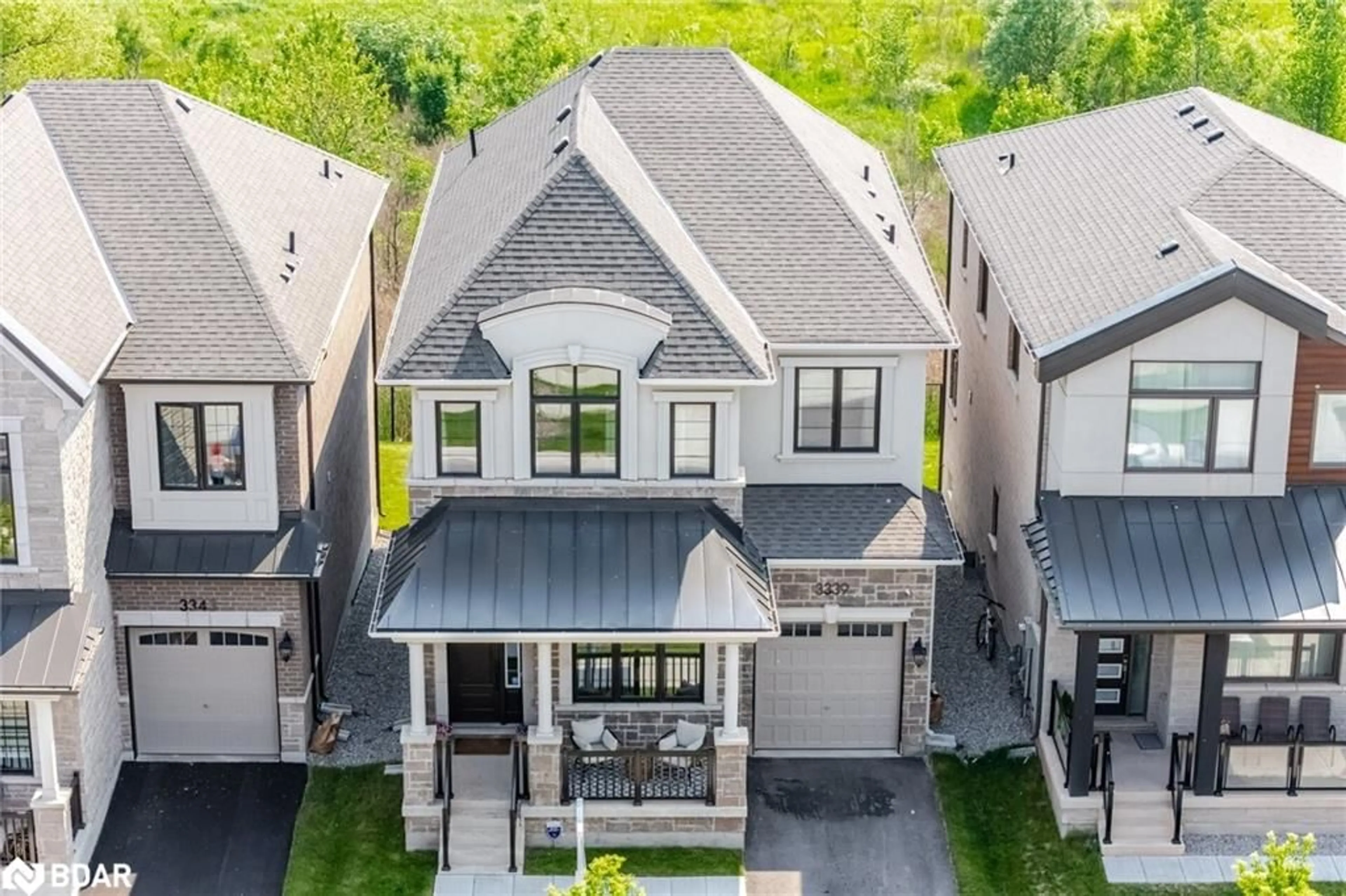 A pic from outside/outdoor area/front of a property/back of a property/a pic from drone, street for 3339 Harasym Trail, Oakville Ontario L6M 5N8
