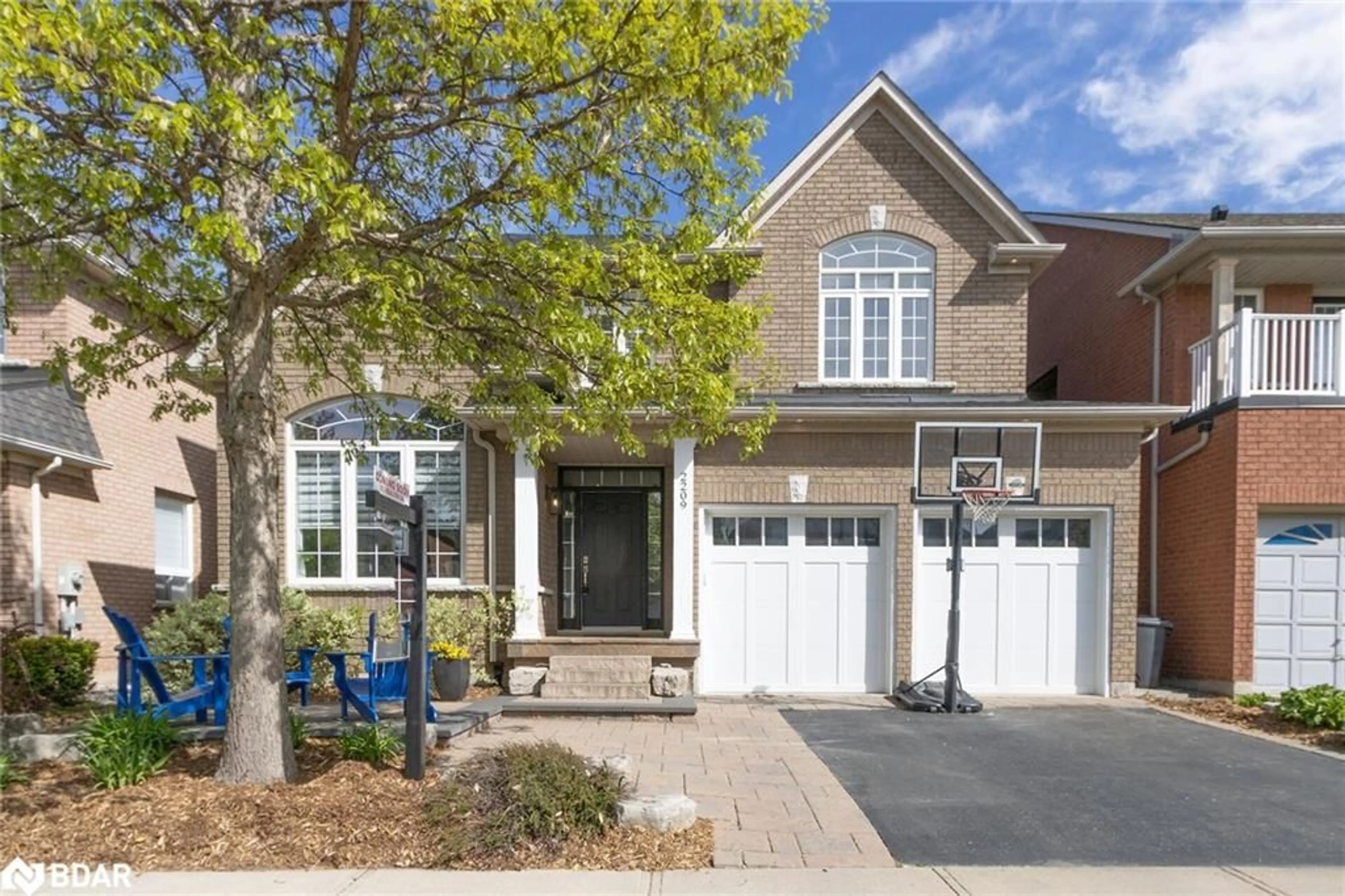 Home with brick exterior material, street for 2209 Falling Green Dr, Oakville Ontario L6M 5A2