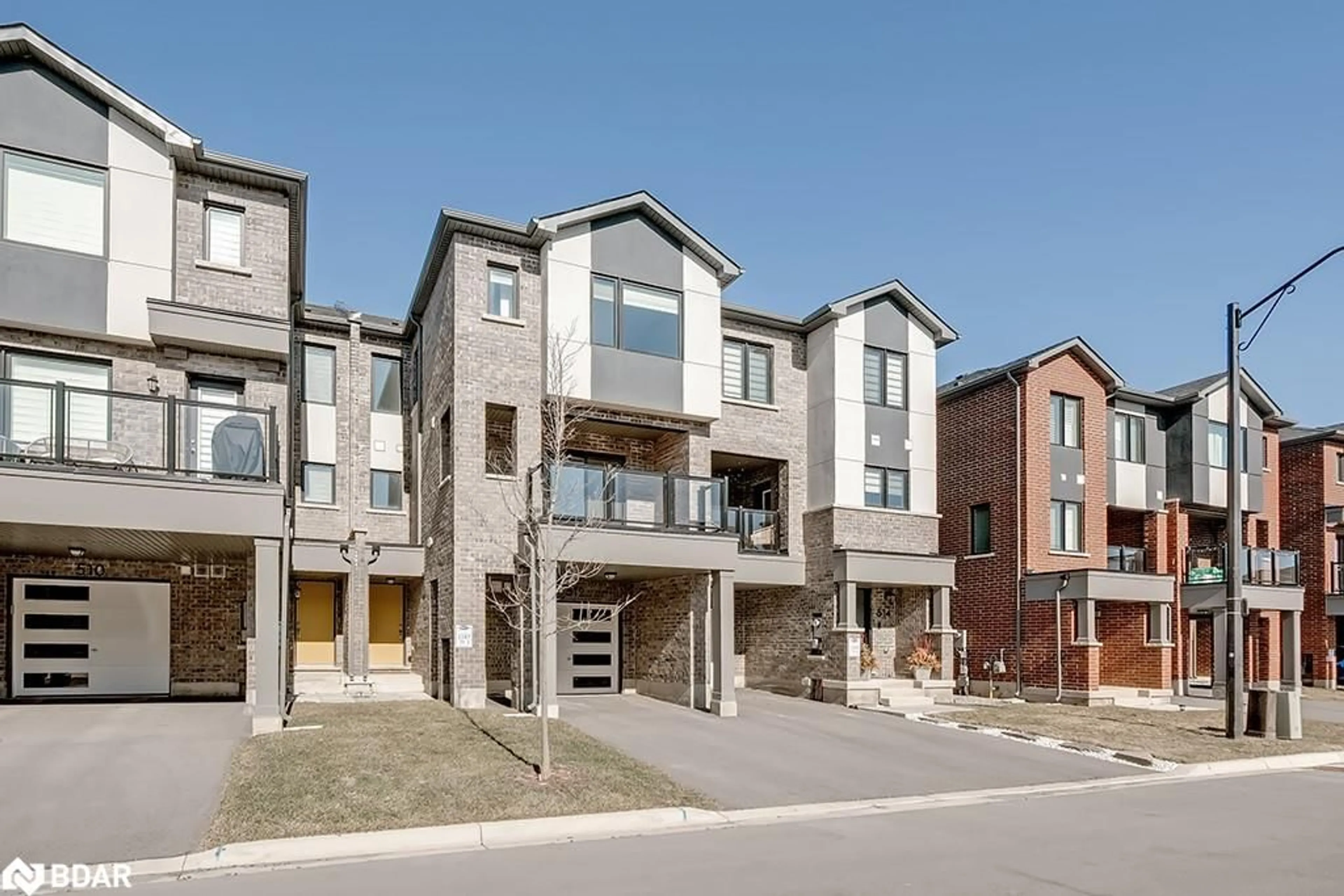 Unknown for 512 Bellflower Crt, Milton Ontario L9E 1W4
