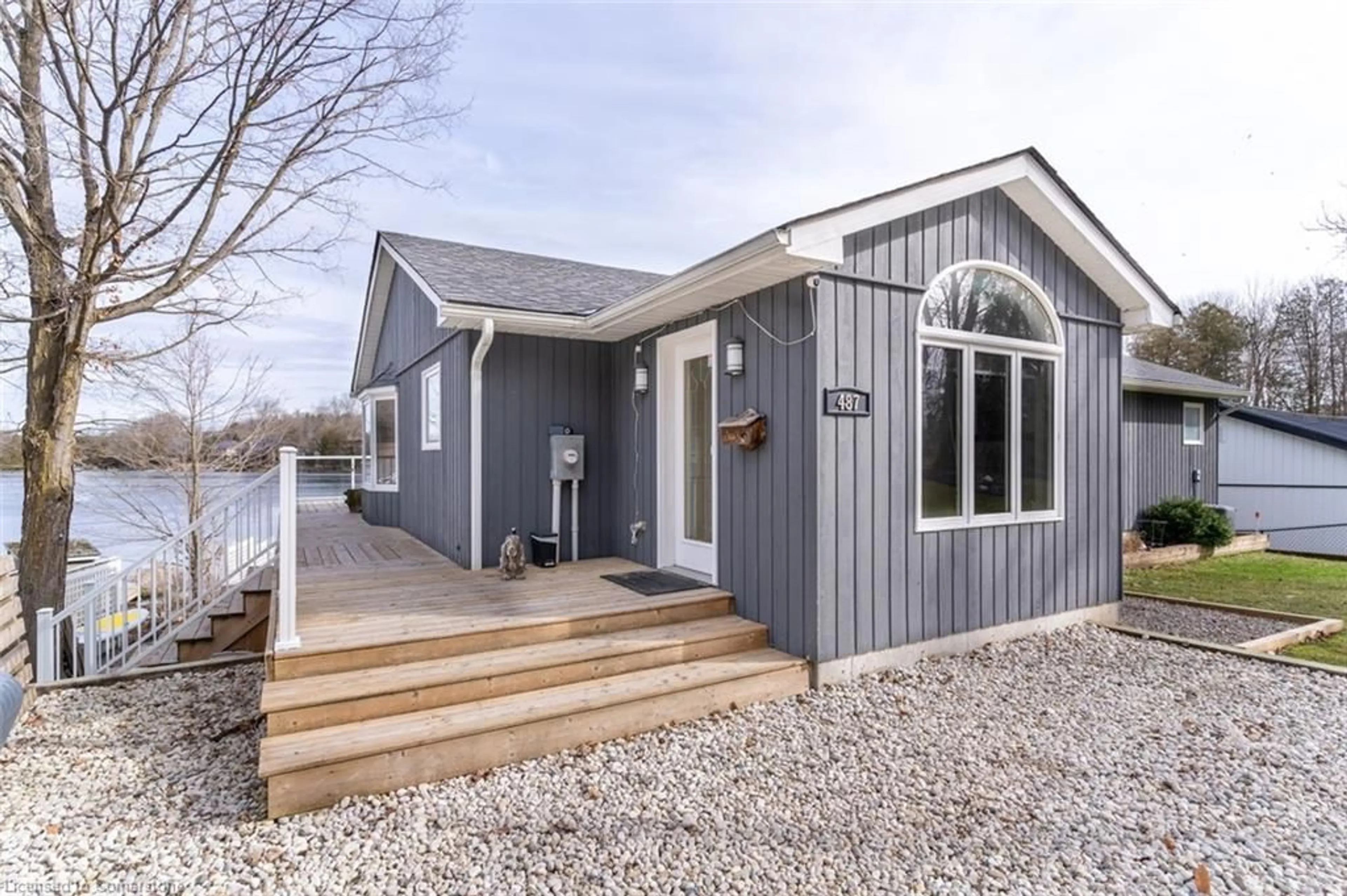 Home with vinyl exterior material, unknown for 487 Lake Rosalind Road 4, Brockton Ontario N4N 3B9