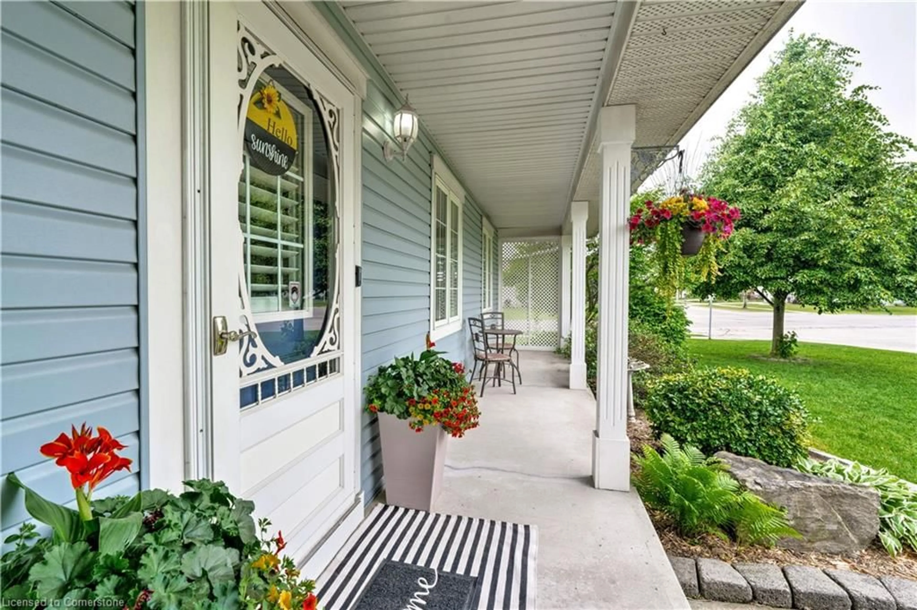 Patio, street for 2 Oak Cres, Hagersville Ontario N0A 1H0