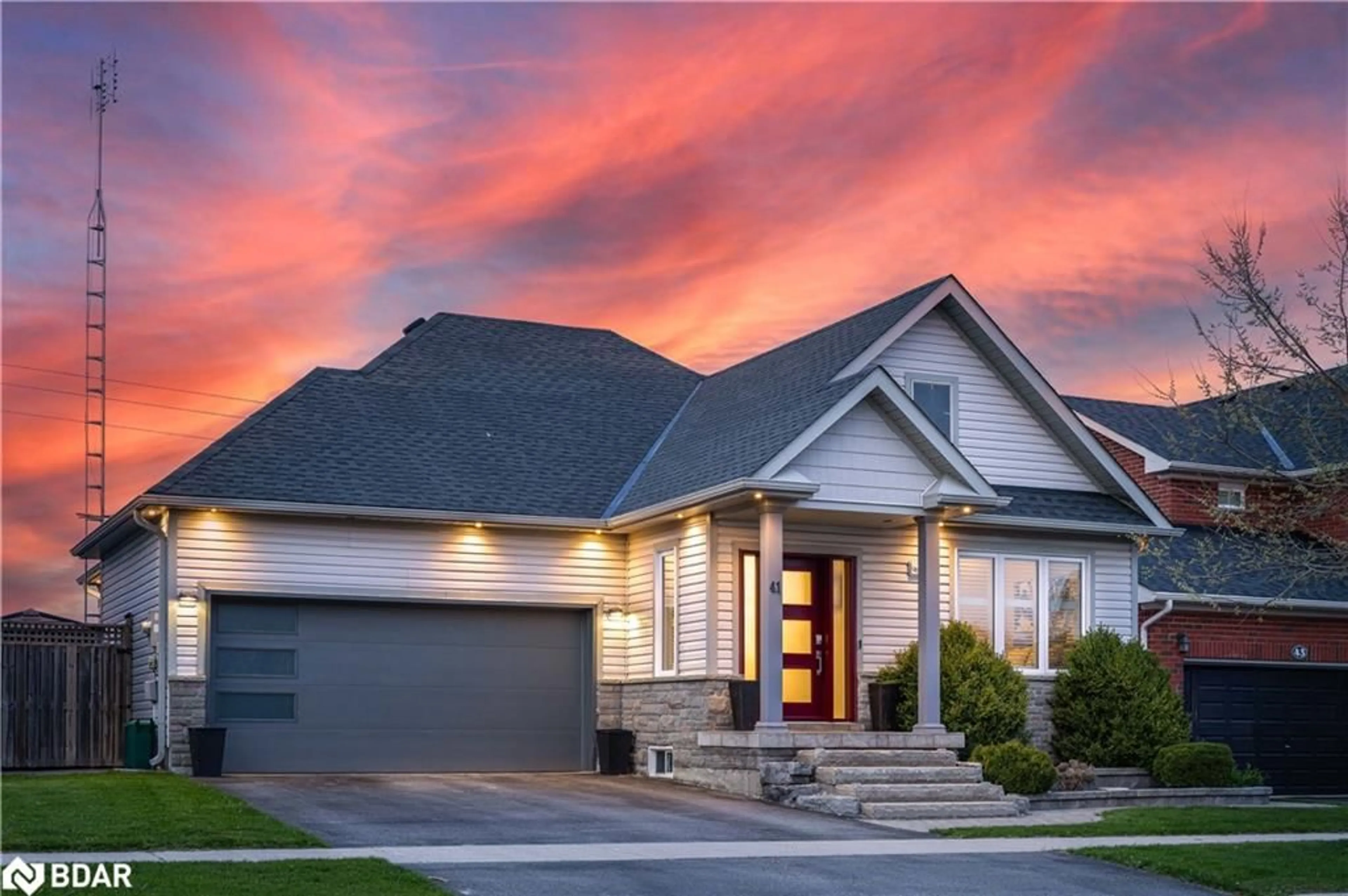 Home with brick exterior material, street for 41 Thrushwood Dr, Barrie Ontario L4N 0Z1