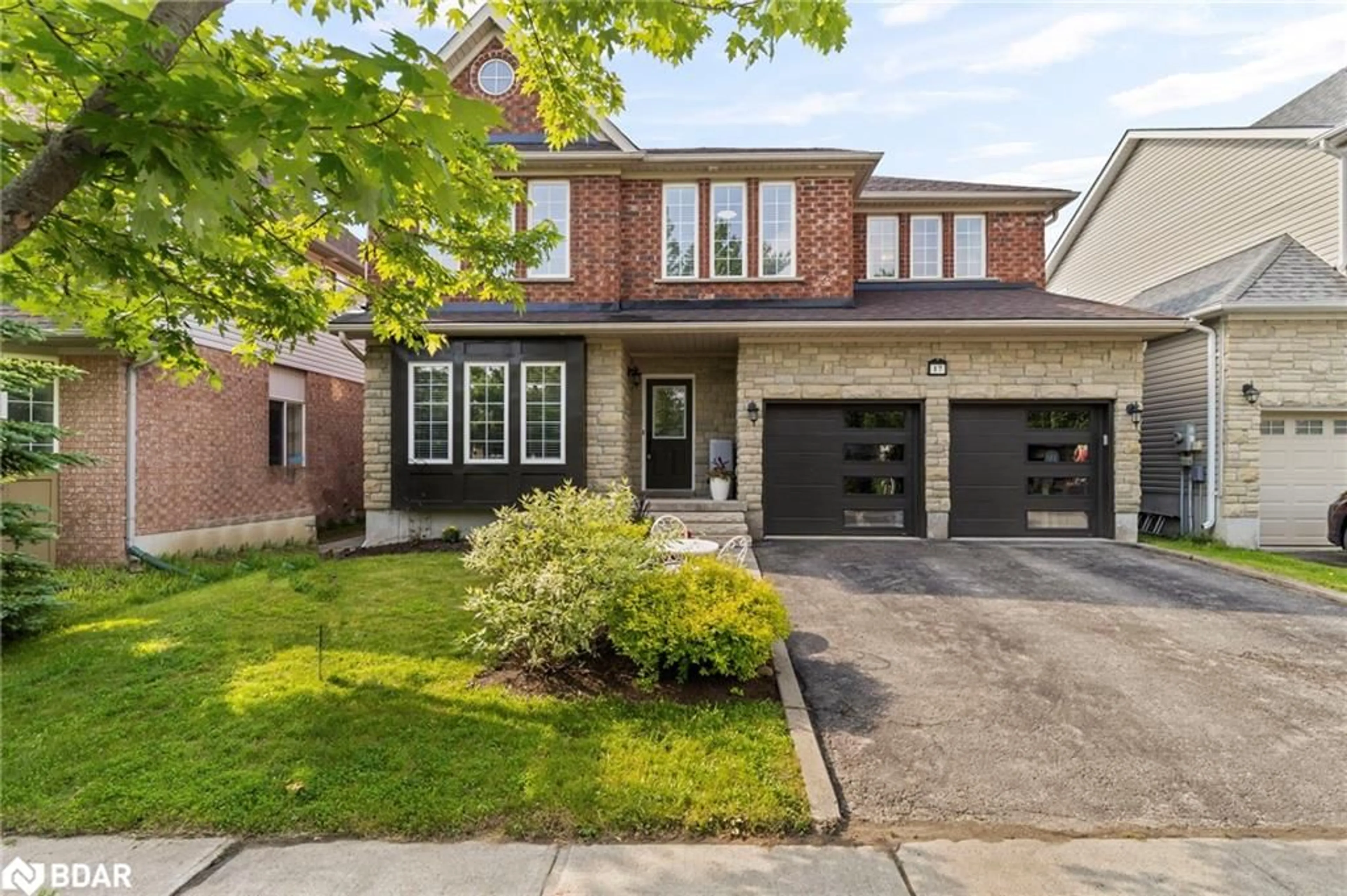 Home with brick exterior material, street for 17 Cranberry Lane, Barrie Ontario L4N 0Z1