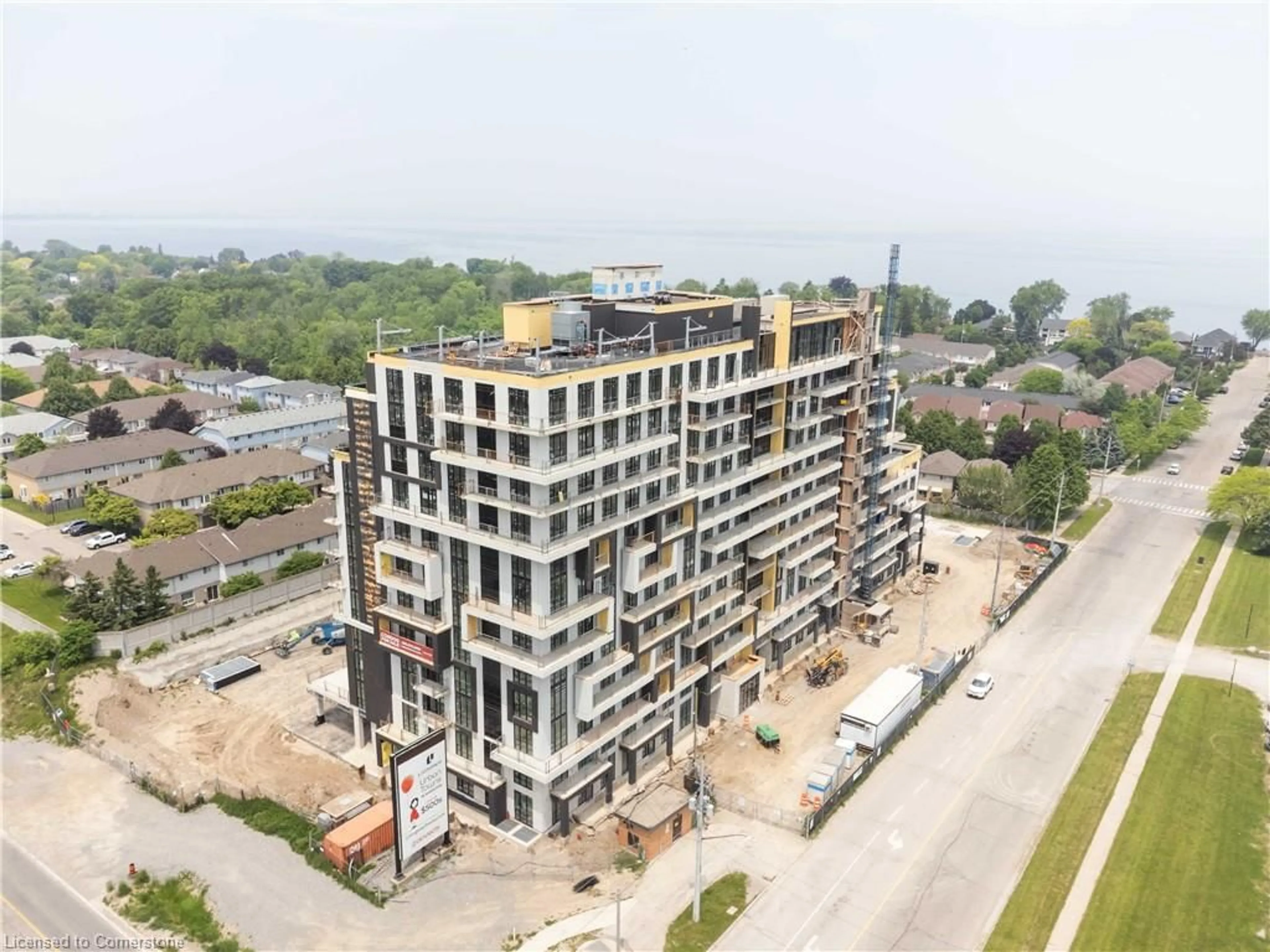 A pic from outside/outdoor area/front of a property/back of a property/a pic from drone, building for 461 Green Rd #523, Stoney Creek Ontario L8E 5B4