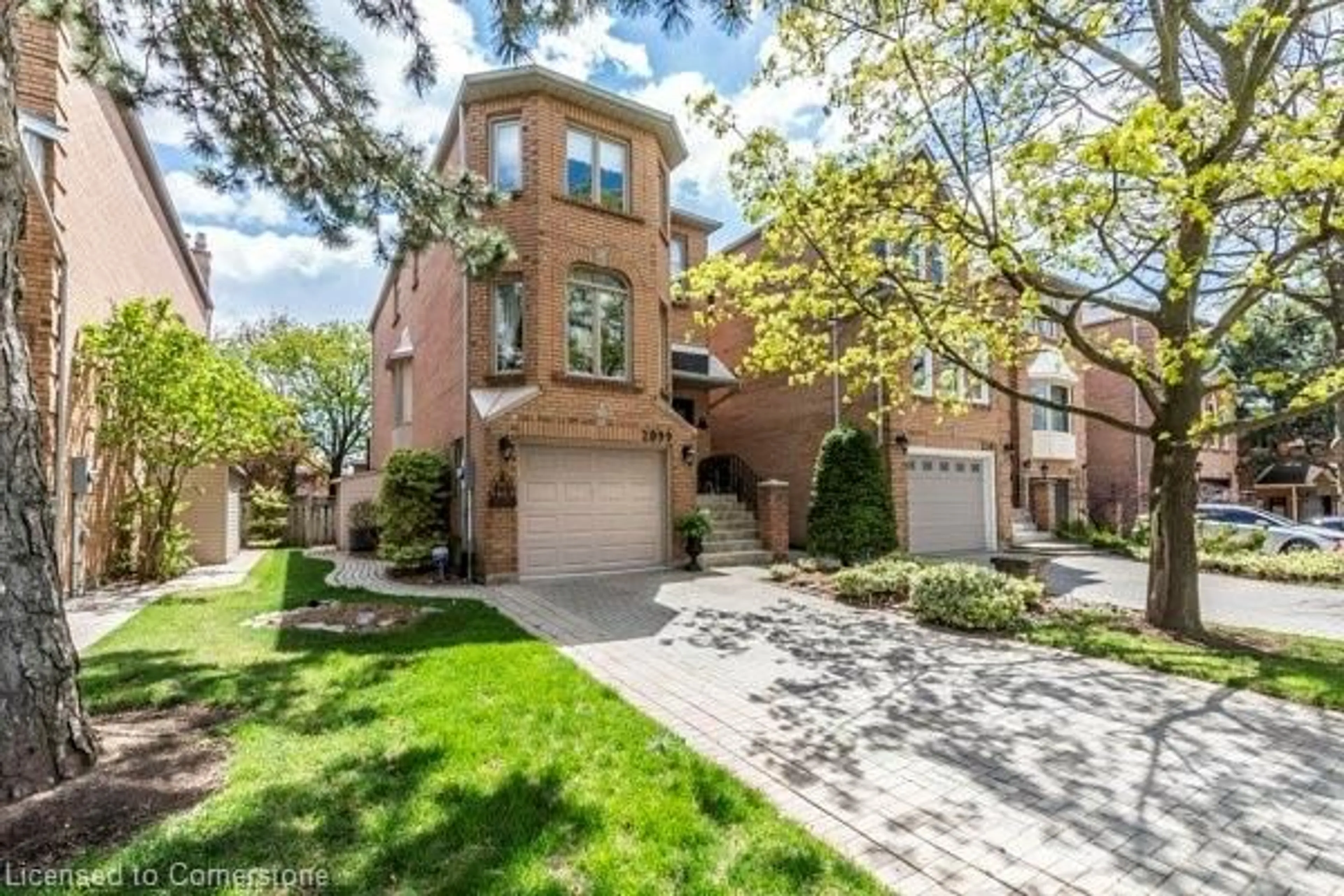 Home with brick exterior material, street for 2099 Blacksmith Lane, Oakville Ontario L6M 3A3