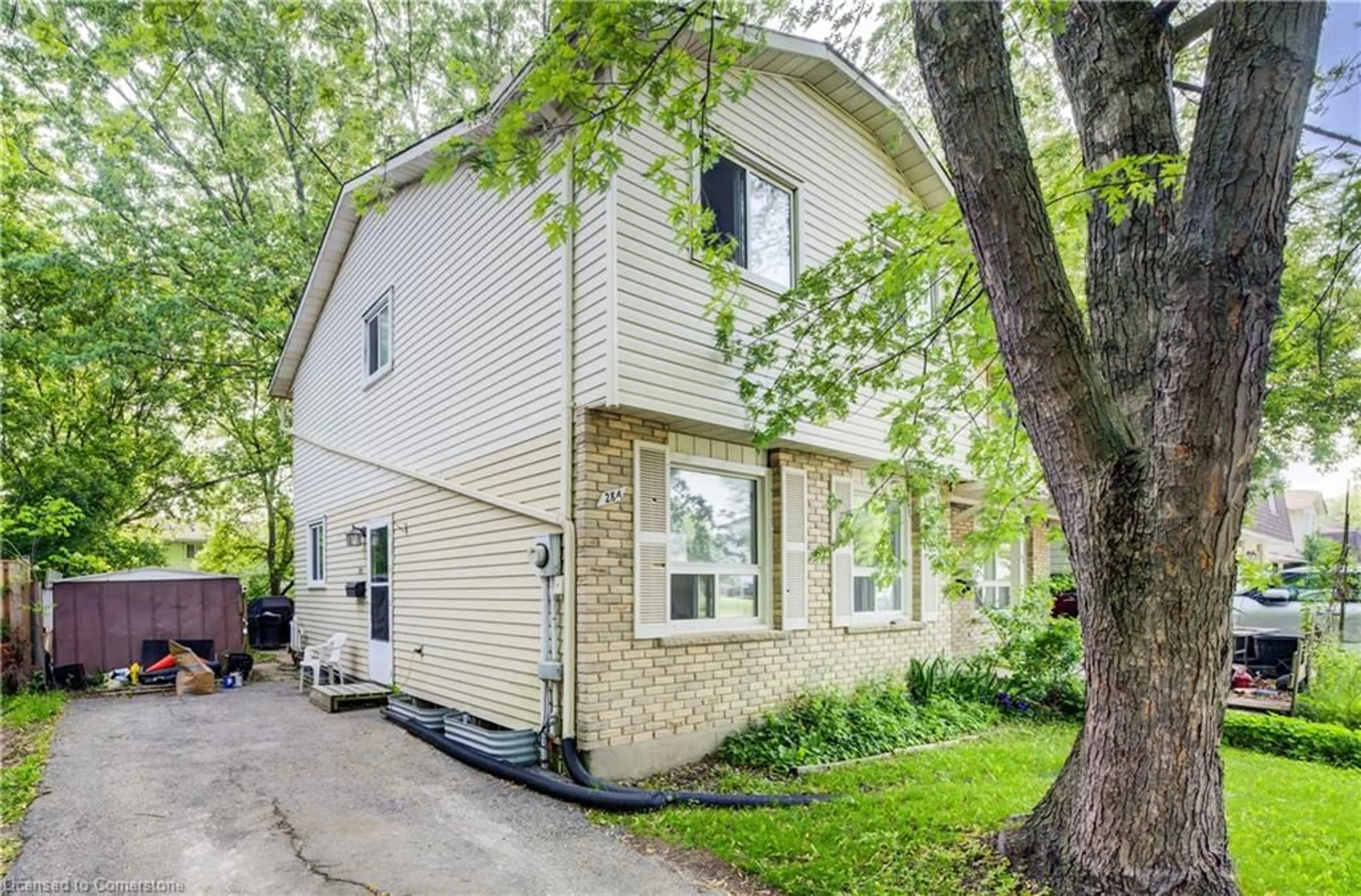 Unknown for 28 Amos Ave #A&B, Waterloo Ontario N2L 5G3