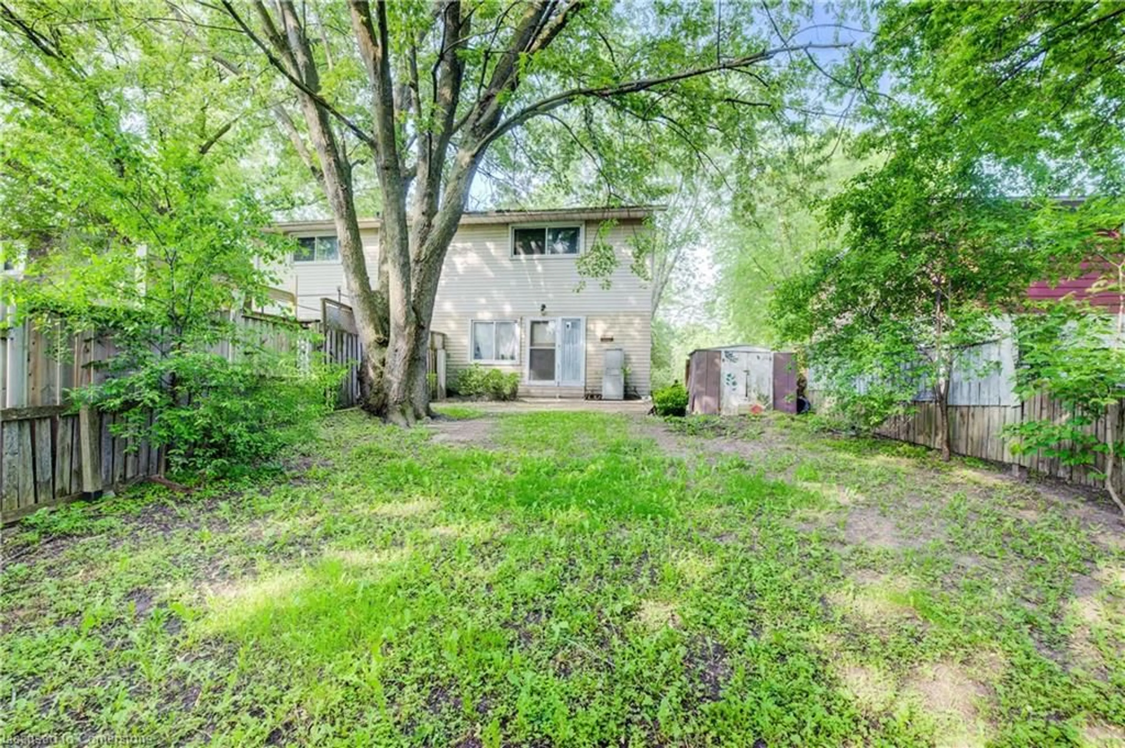 A pic from outside/outdoor area/front of a property/back of a property/a pic from drone, street for 28 Amos Ave #A&B, Waterloo Ontario N2L 5G3