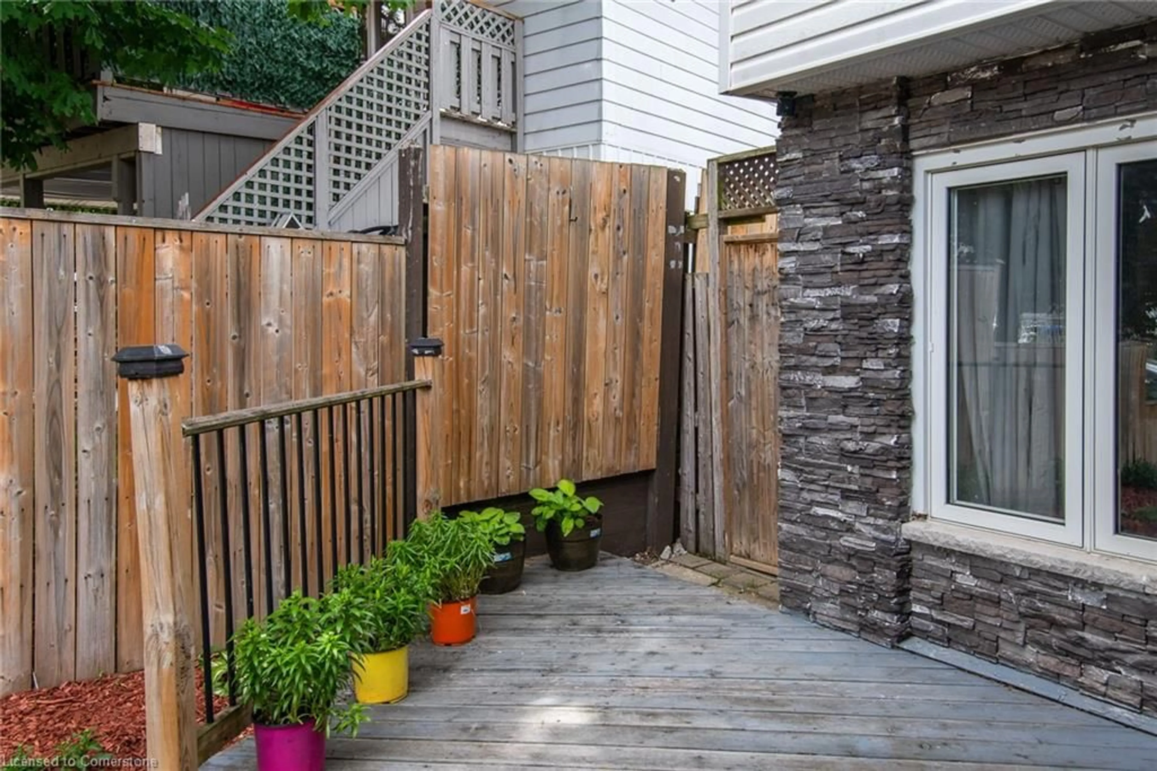 Patio, street for 451 Pinetree Cres, Cambridge Ontario N3H 4X4