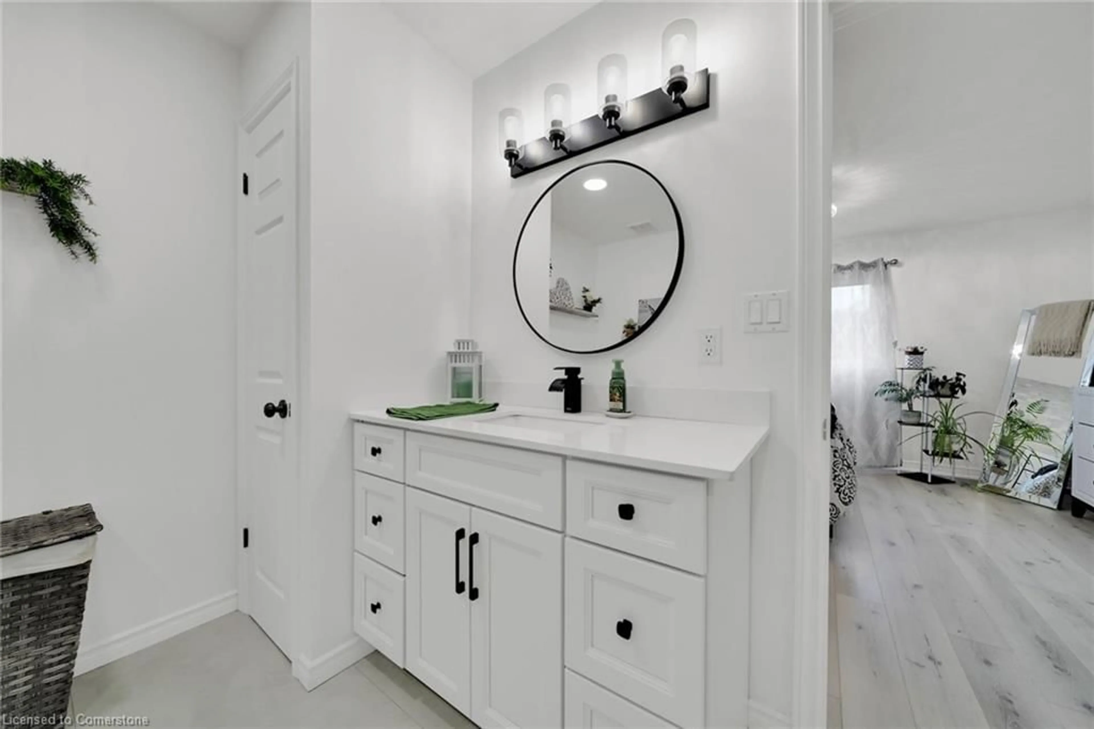 Contemporary bathroom, ceramic/tile floor for 144 Forest St, Dunnville Ontario N1A 1C1