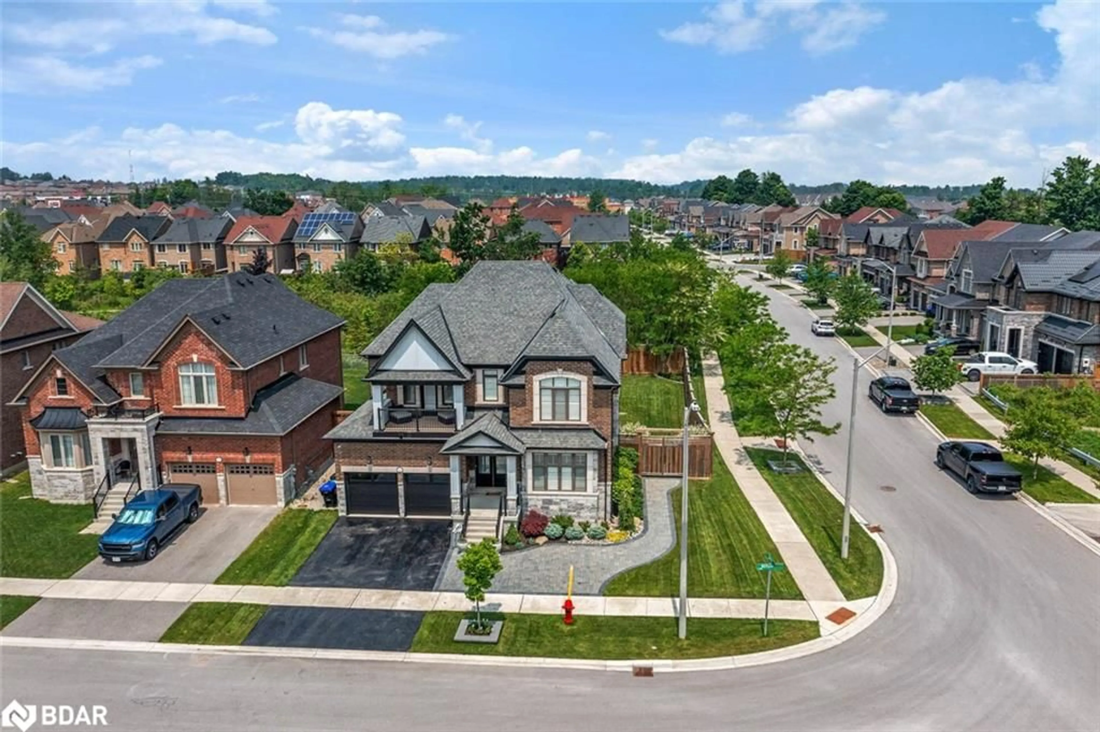 A pic from outside/outdoor area/front of a property/back of a property/a pic from drone, street for 1300 Butler Street, Innisfil Ontario L9S 0L4